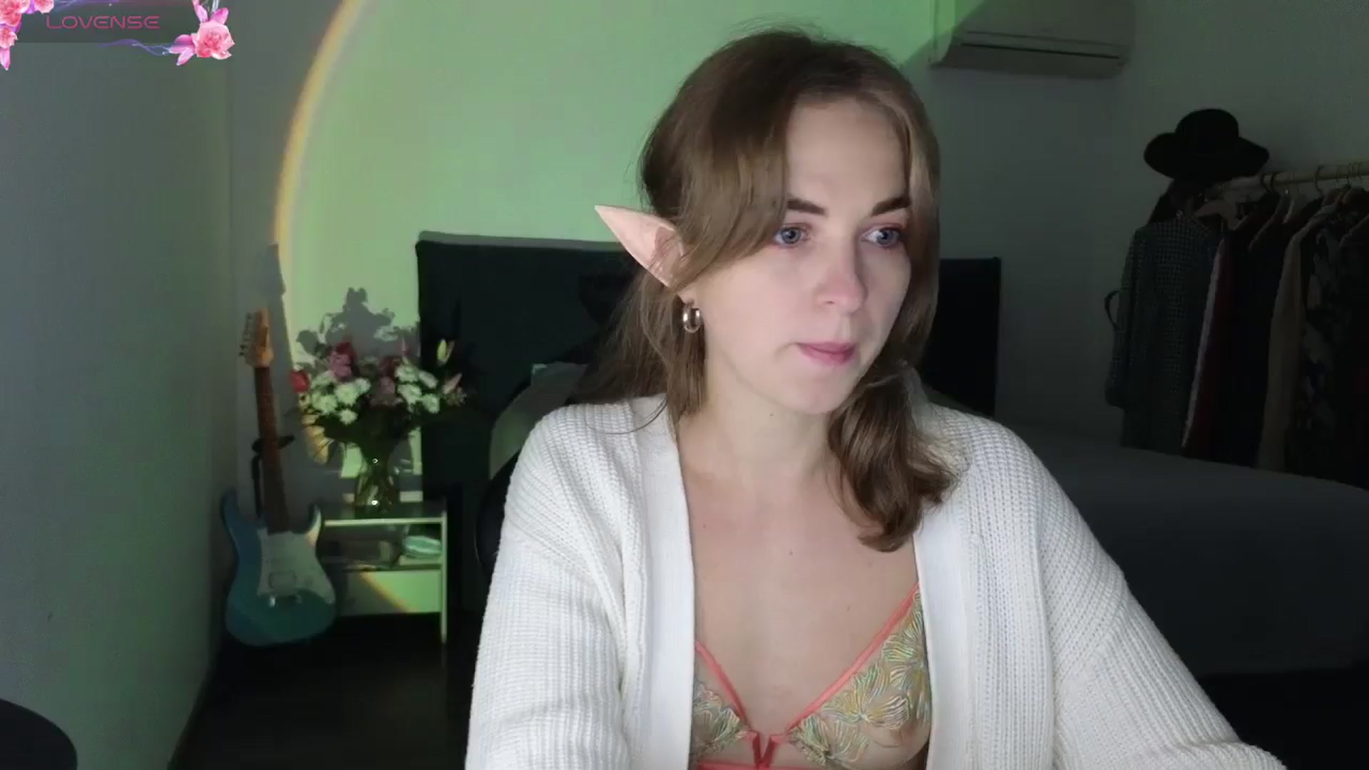 Gallery image thumbnail from Aliannaa's myfreecams stream on, 05/03/2024, 18:41 image 2 of 20