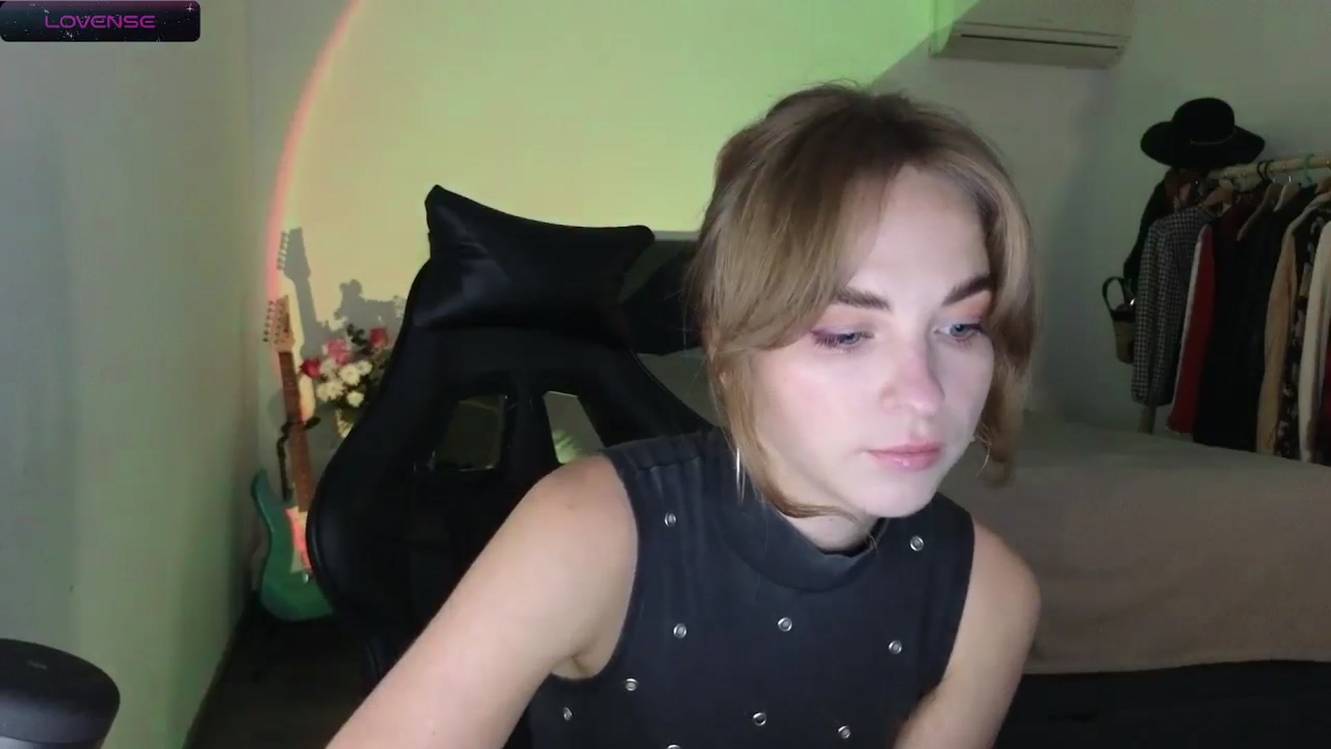 Gallery image thumbnail from Aliannaa's myfreecams stream on, 05/04/2024, 17:08 image 5 of 20