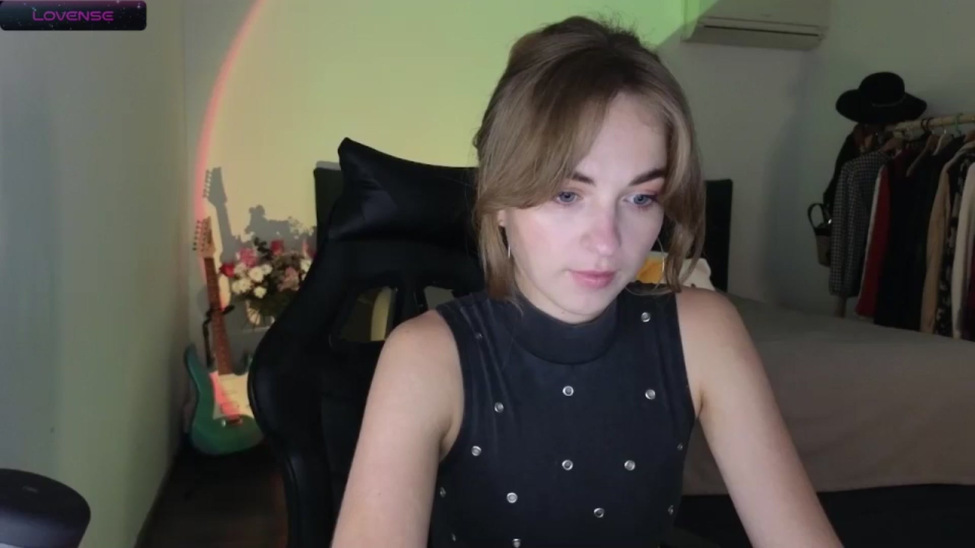 Gallery image thumbnail from Aliannaa's myfreecams stream on, 05/04/2024, 17:08 image 6 of 20