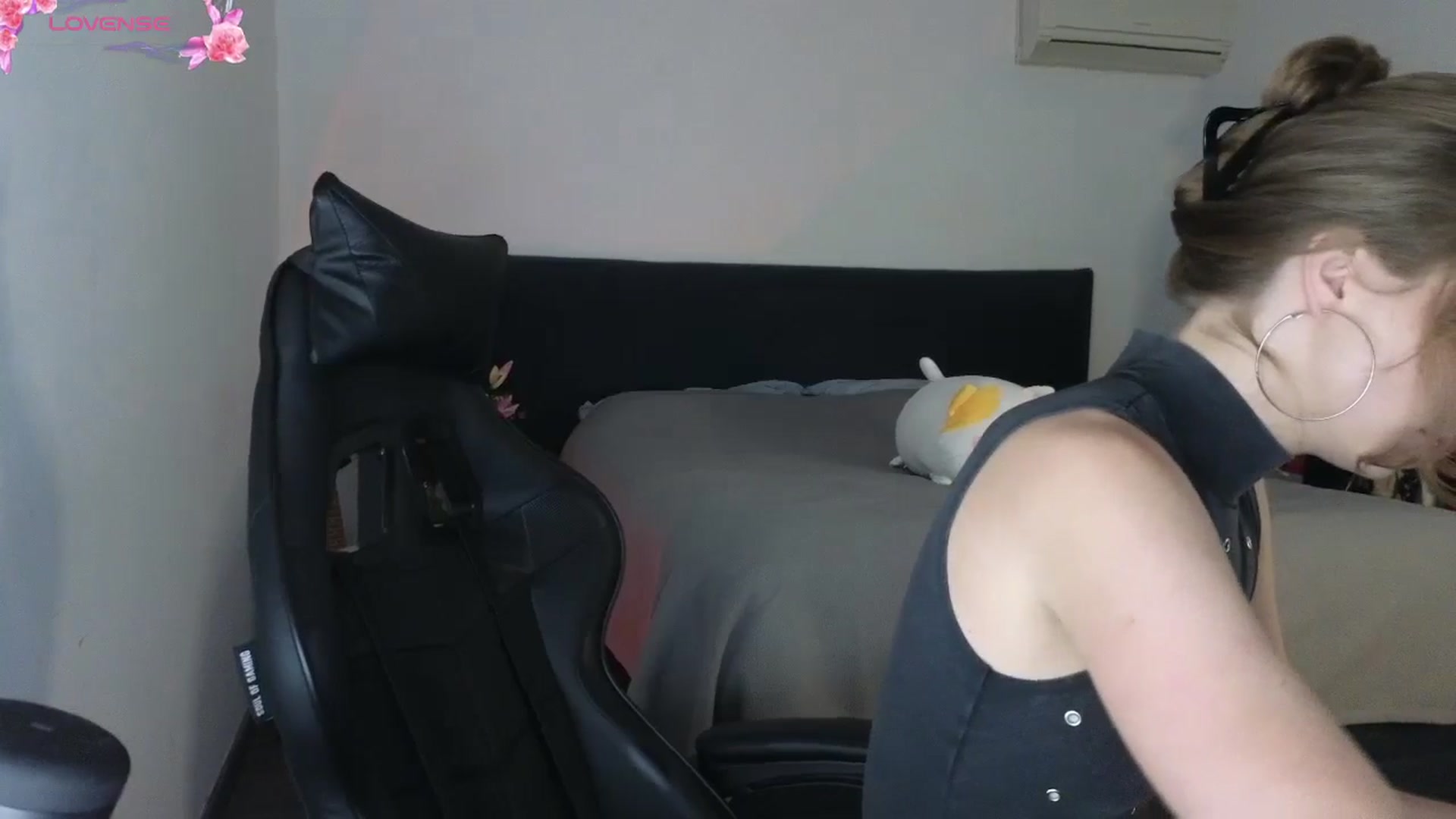 Gallery image thumbnail from Aliannaa's myfreecams stream on, 05/04/2024, 17:08 image 4 of 20