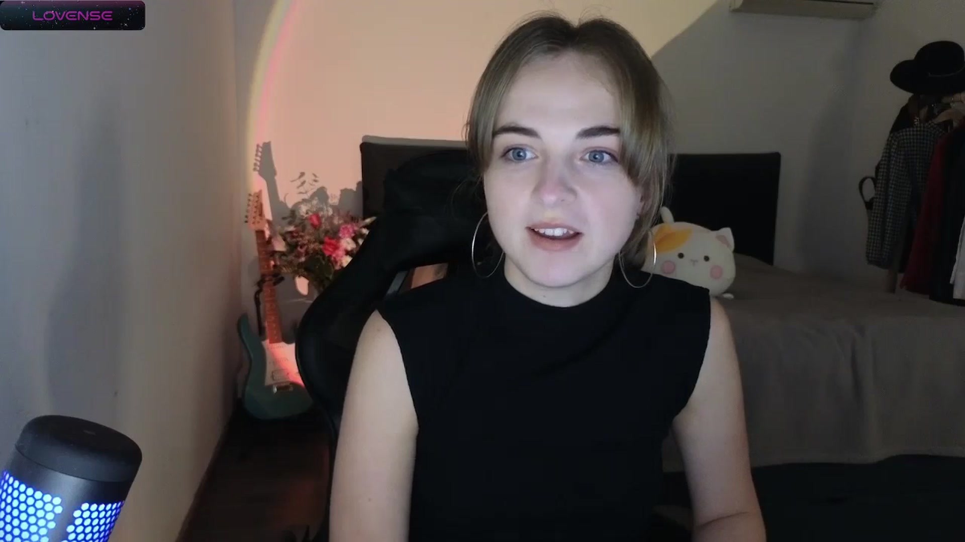 Gallery image thumbnail from Aliannaa's myfreecams stream on, 05/05/2024, 18:10 image 15 of 20