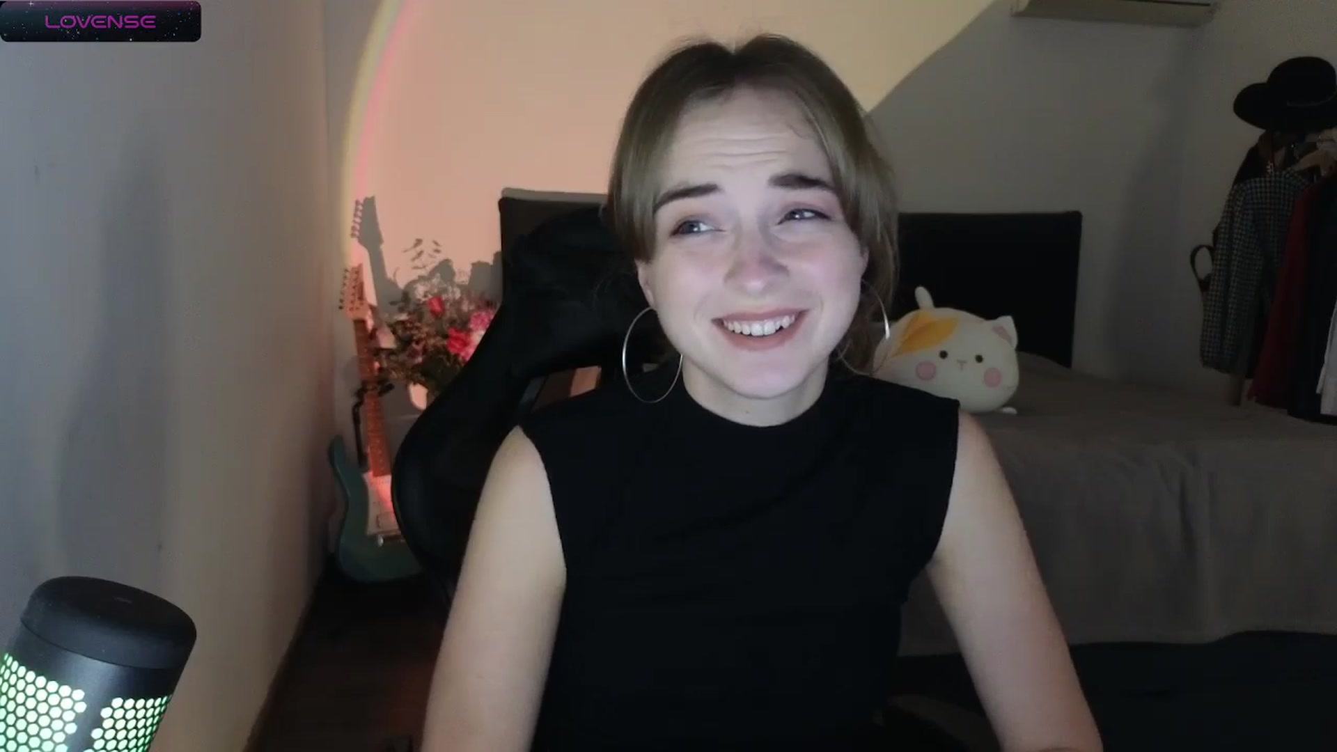 Gallery image thumbnail from Aliannaa's myfreecams stream on, 05/05/2024, 18:10 image 12 of 20
