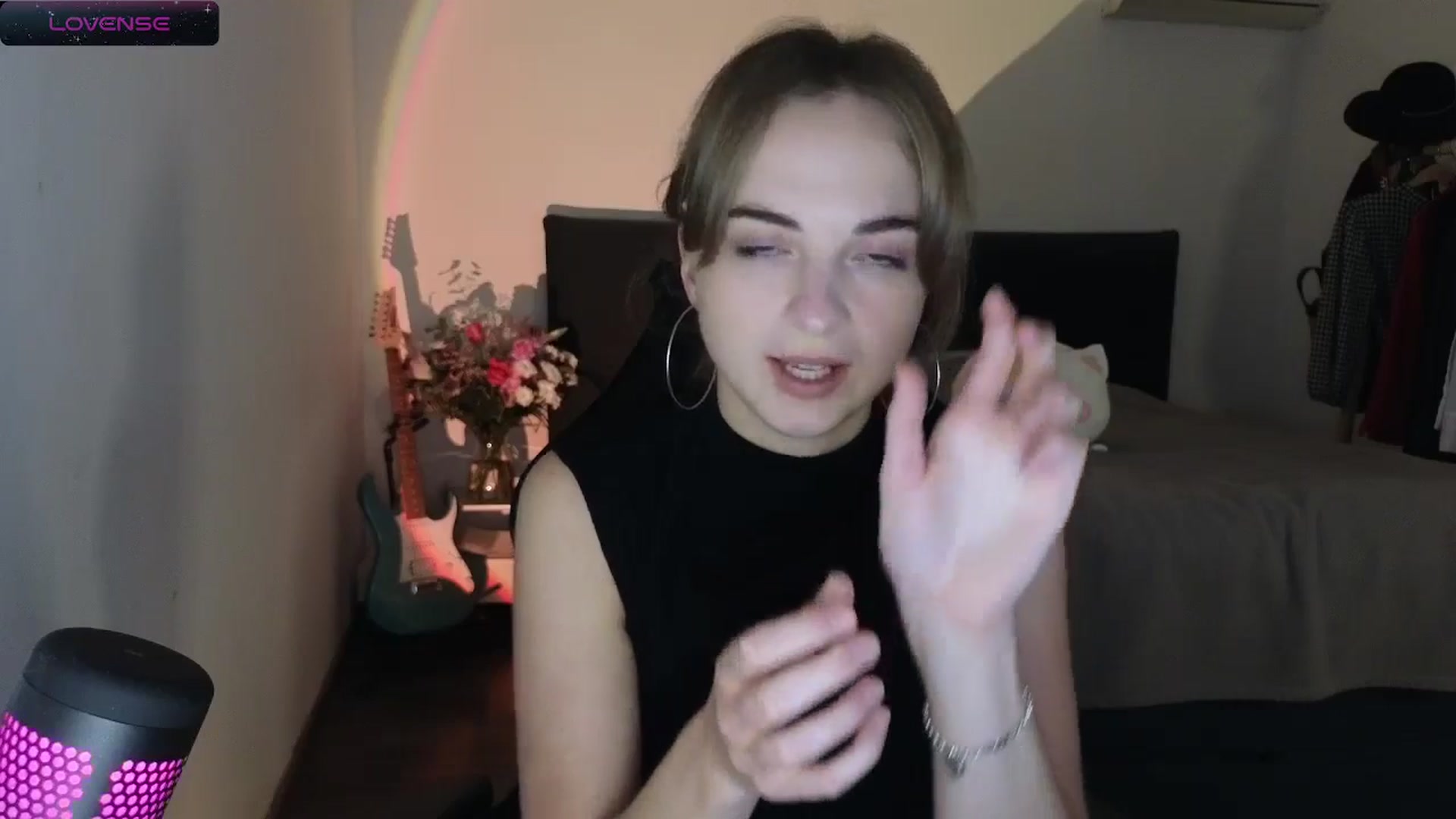 Gallery image thumbnail from Aliannaa's myfreecams stream on, 05/05/2024, 18:10 image 13 of 20