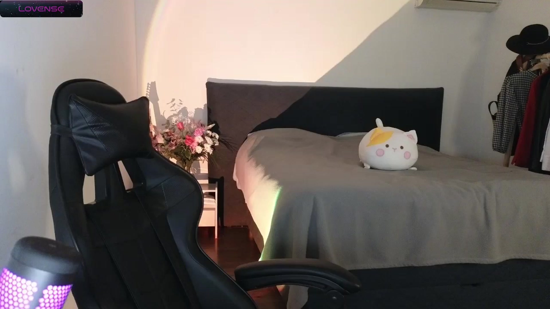 Gallery image thumbnail from Aliannaa's myfreecams stream on, 05/05/2024, 18:10 image 20 of 20