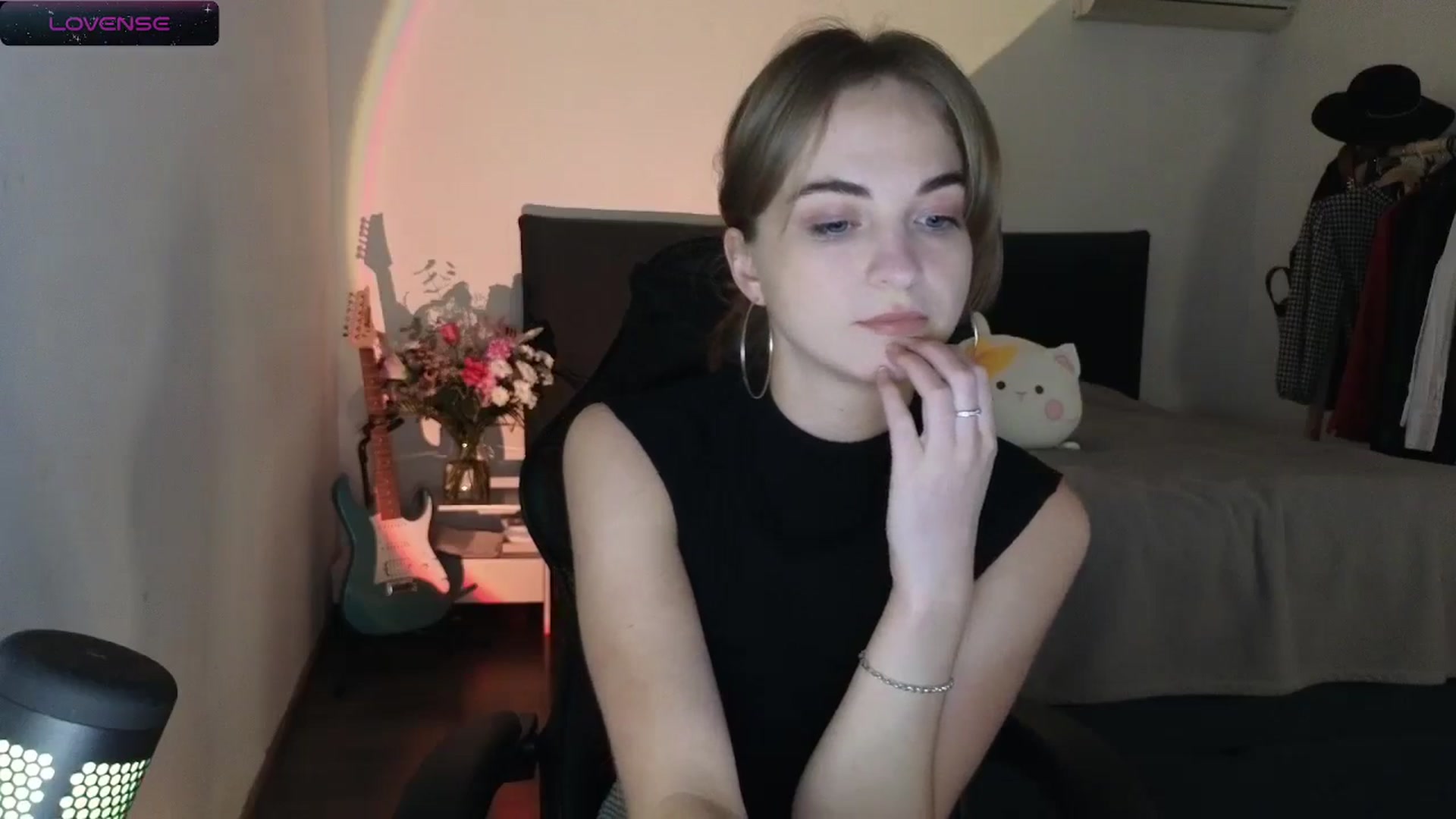 Gallery image thumbnail from Aliannaa's myfreecams stream on, 05/05/2024, 18:10 image 6 of 20