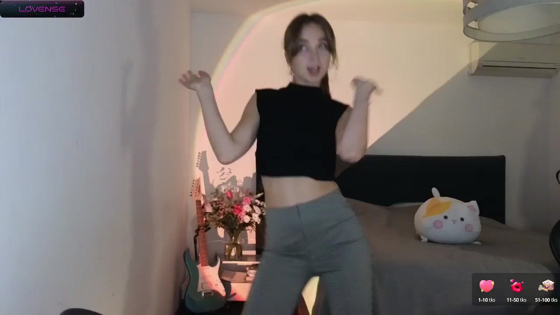 Gallery image thumbnail from Aliannaa's myfreecams stream on, 05/05/2024, 18:10 image 1 of 20
