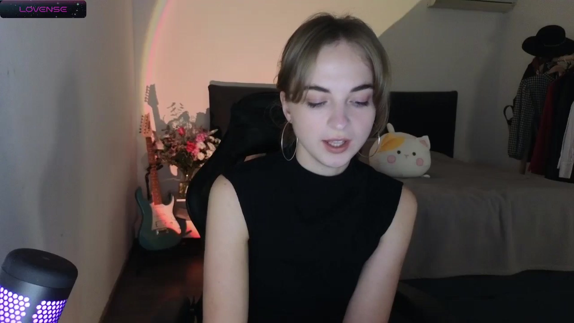Gallery image thumbnail from Aliannaa's myfreecams stream on, 05/05/2024, 18:10 image 8 of 20