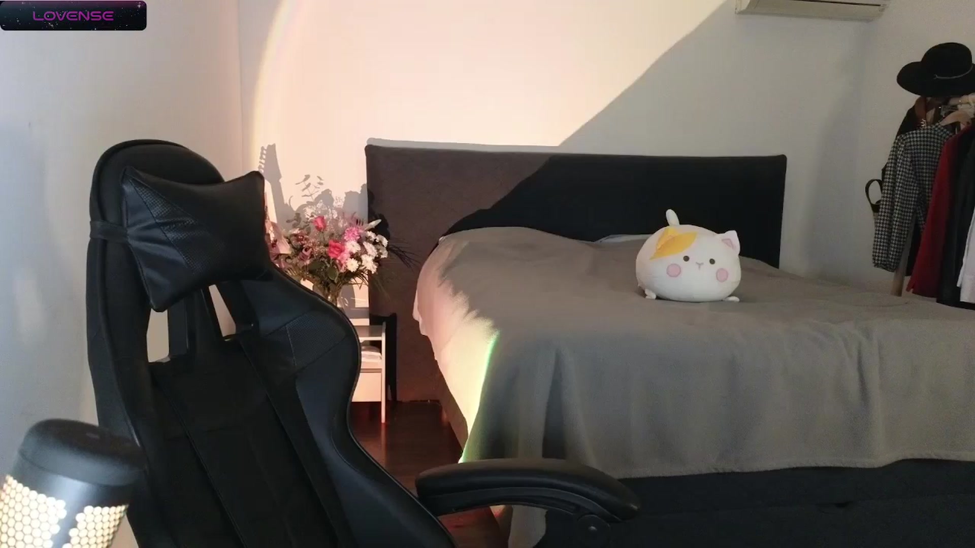 Gallery image thumbnail from Aliannaa's myfreecams stream on, 05/05/2024, 18:10 image 19 of 20