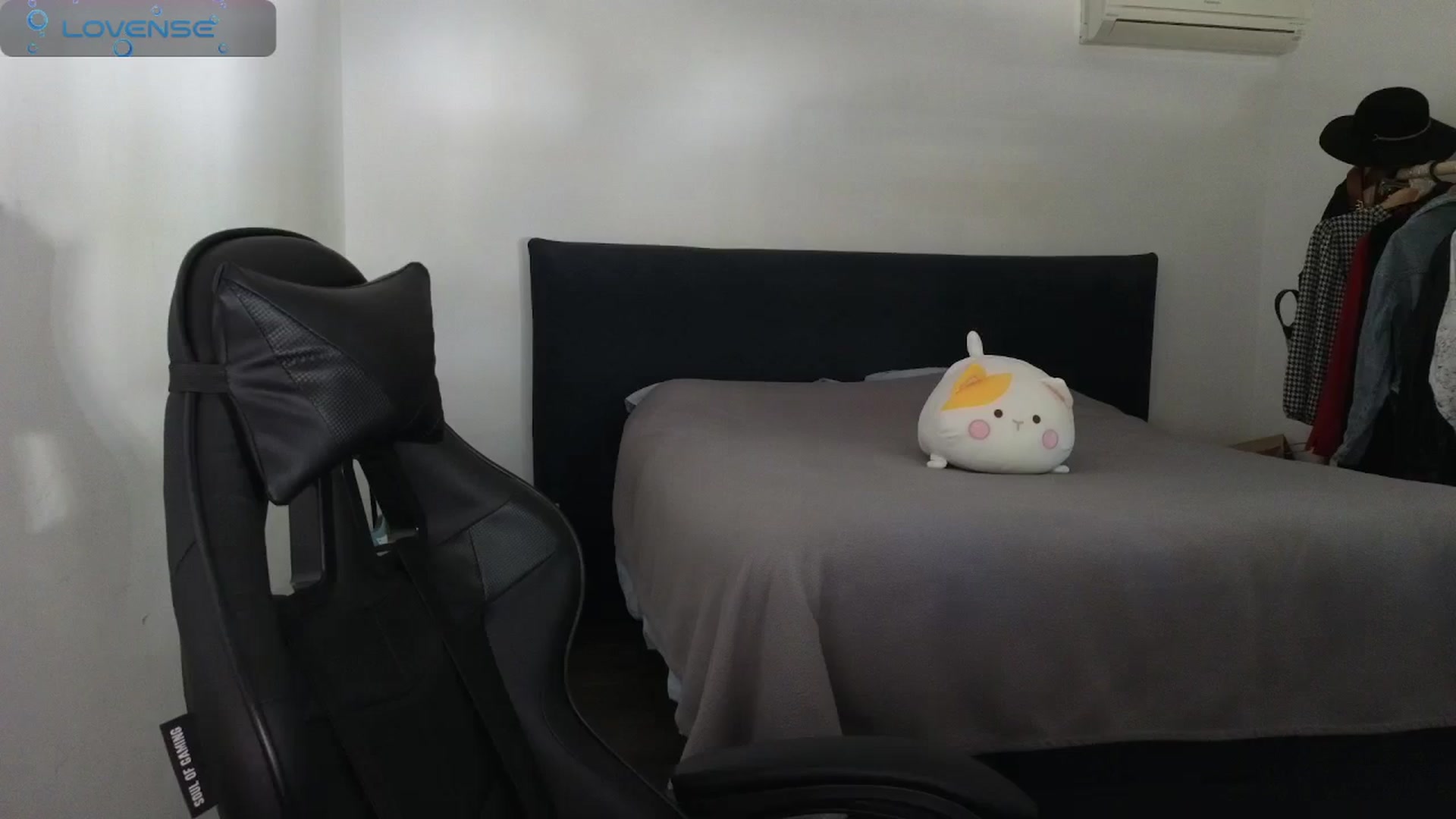 Gallery image thumbnail from Aliannaa's myfreecams stream on, 05/10/2024, 17:29 image 1 of 20