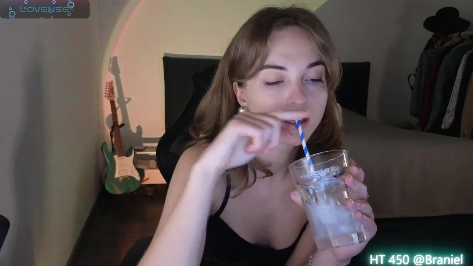 Gallery image thumbnail from Aliannaa's myfreecams stream on, 05/10/2024, 19:30 image 6 of 20