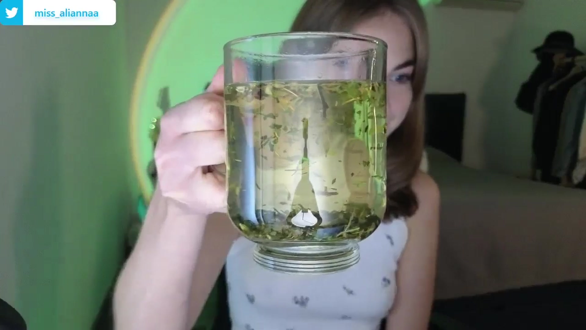 Gallery image thumbnail from Aliannaa's myfreecams stream on, 05/11/2024, 17:48 image 11 of 20