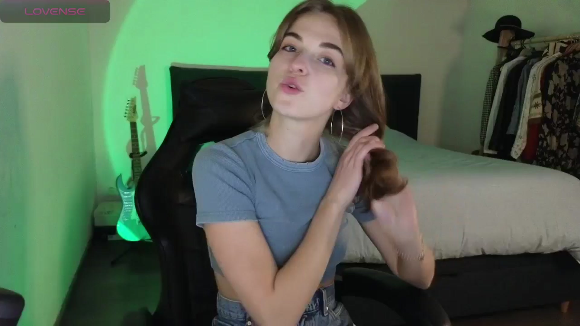 Gallery image thumbnail from Aliannaa's myfreecams stream on, 05/17/2024, 17:27 image 18 of 20