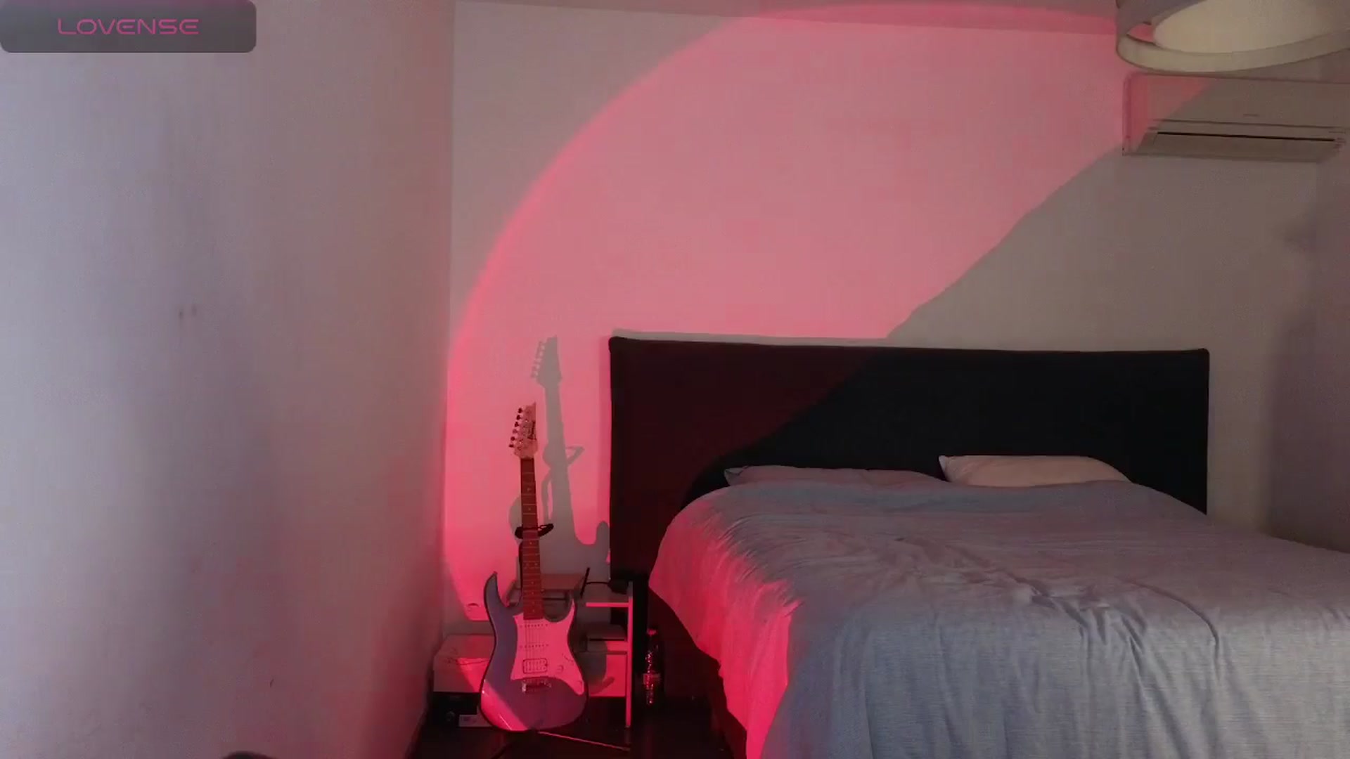 Gallery image thumbnail from Aliannaa's myfreecams stream on, 05/17/2024, 20:38 image 10 of 20