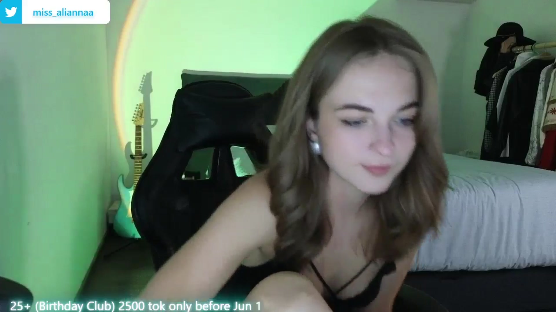 Gallery image thumbnail from Aliannaa's myfreecams stream on, 05/29/2024, 20:13 image 18 of 20