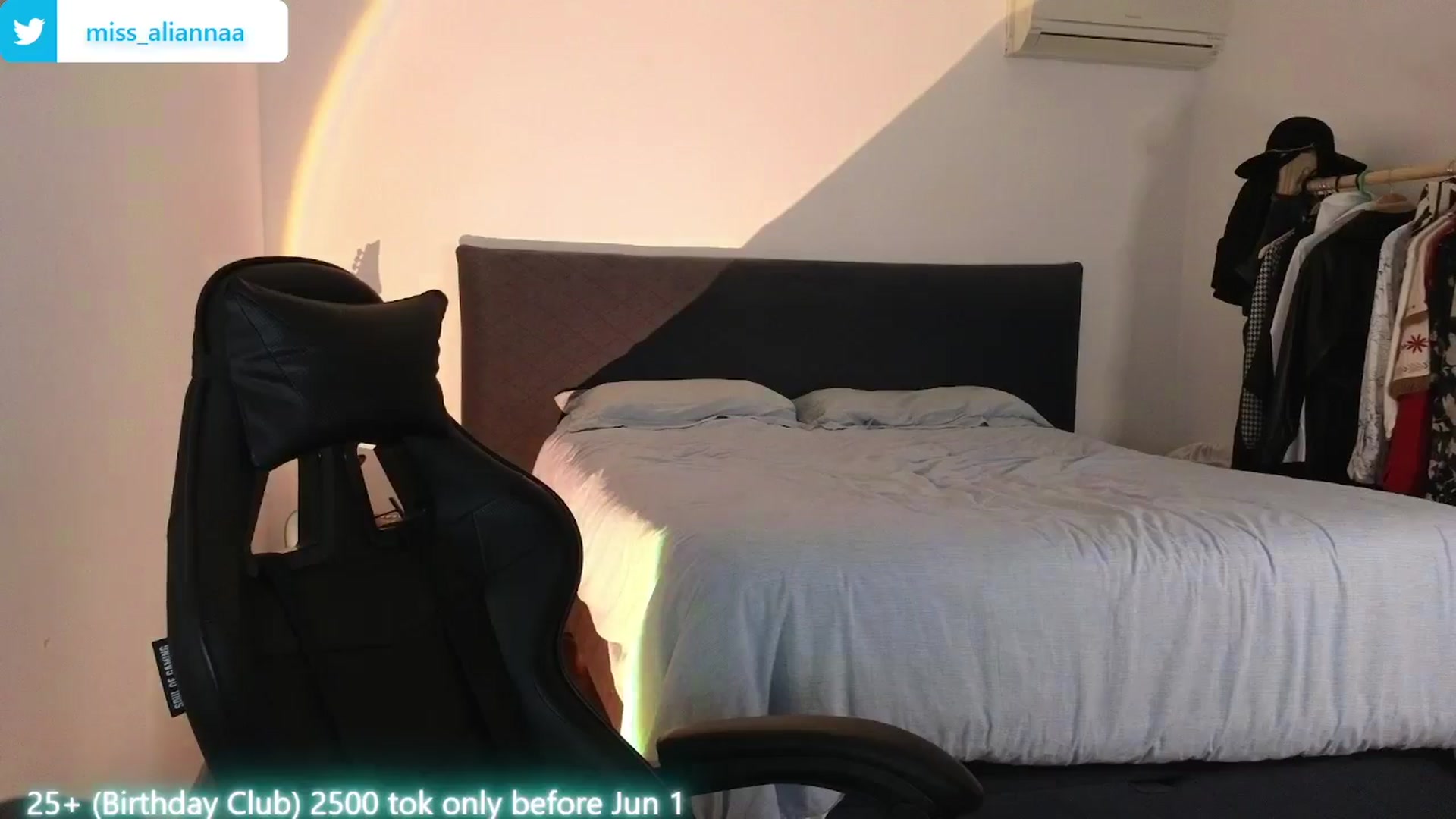 Gallery image thumbnail from Aliannaa's myfreecams stream on, 05/29/2024, 20:13 image 7 of 20