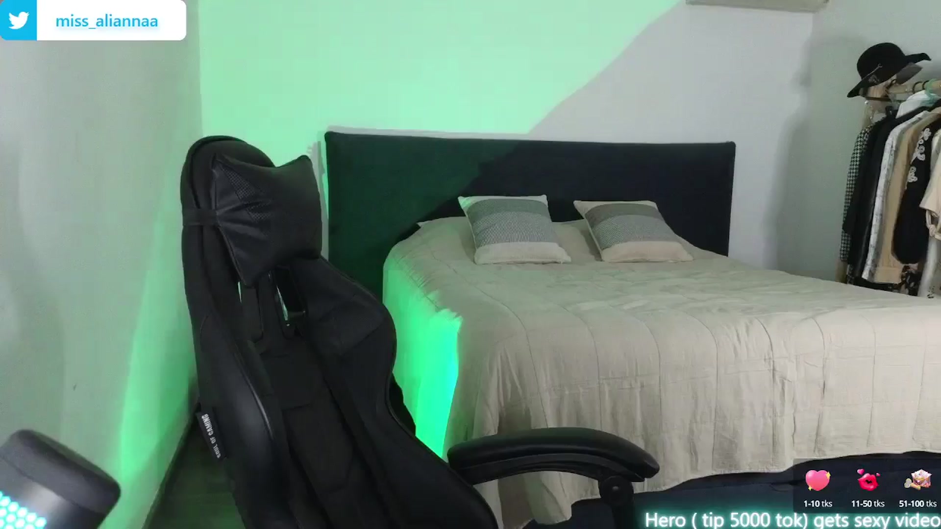 Gallery image thumbnail from Aliannaa's myfreecams stream on, 06/11/2024, 20:44 image 15 of 20