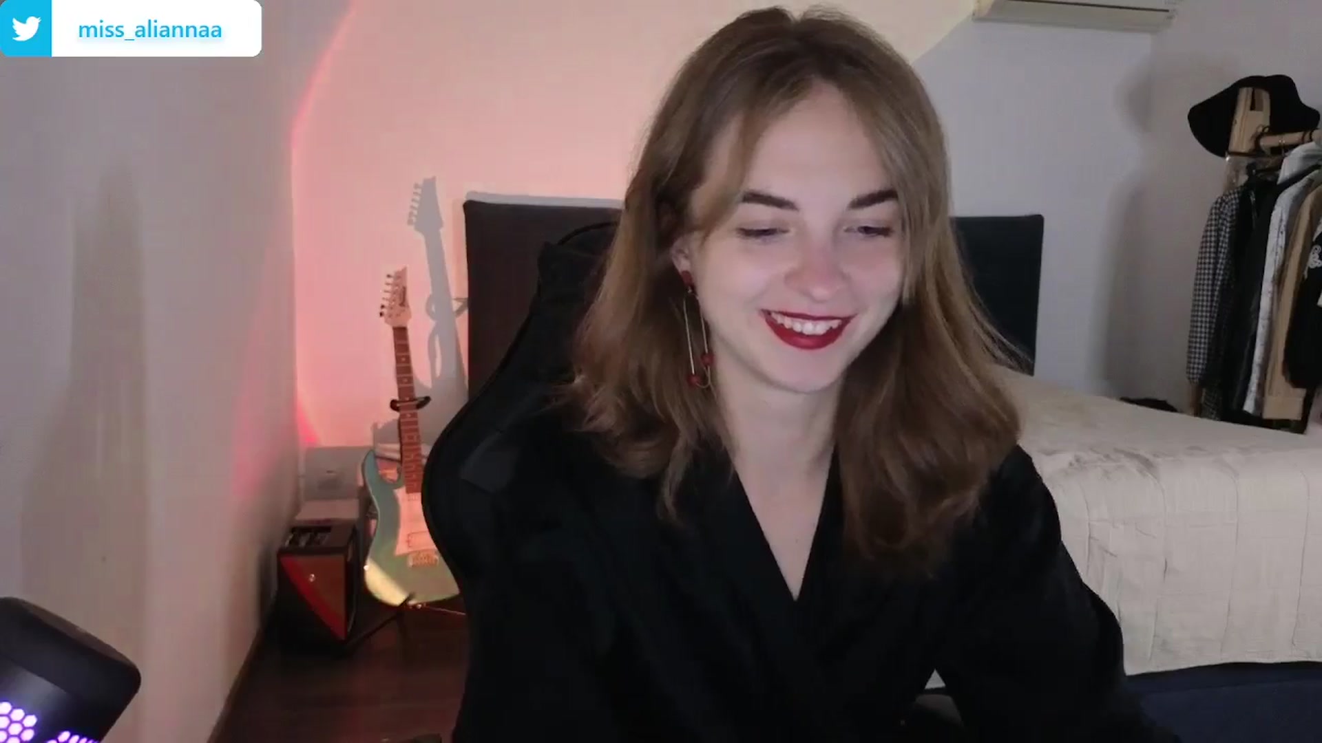 Gallery image thumbnail from Aliannaa's myfreecams stream on, 06/12/2024, 20:03 image 18 of 20