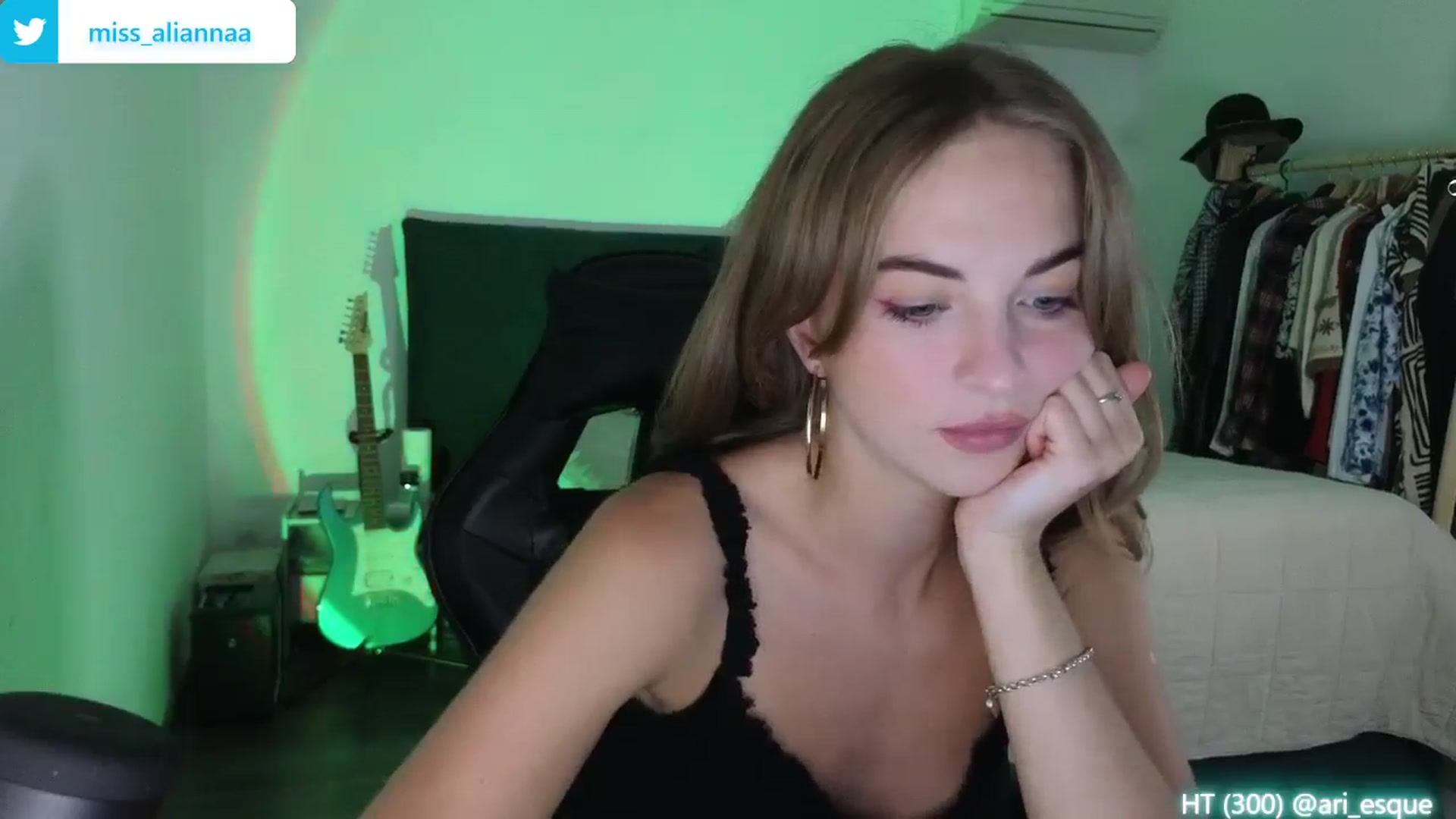 Gallery image thumbnail from Aliannaa's myfreecams stream on, 07/17/2024, 19:37 image 14 of 20