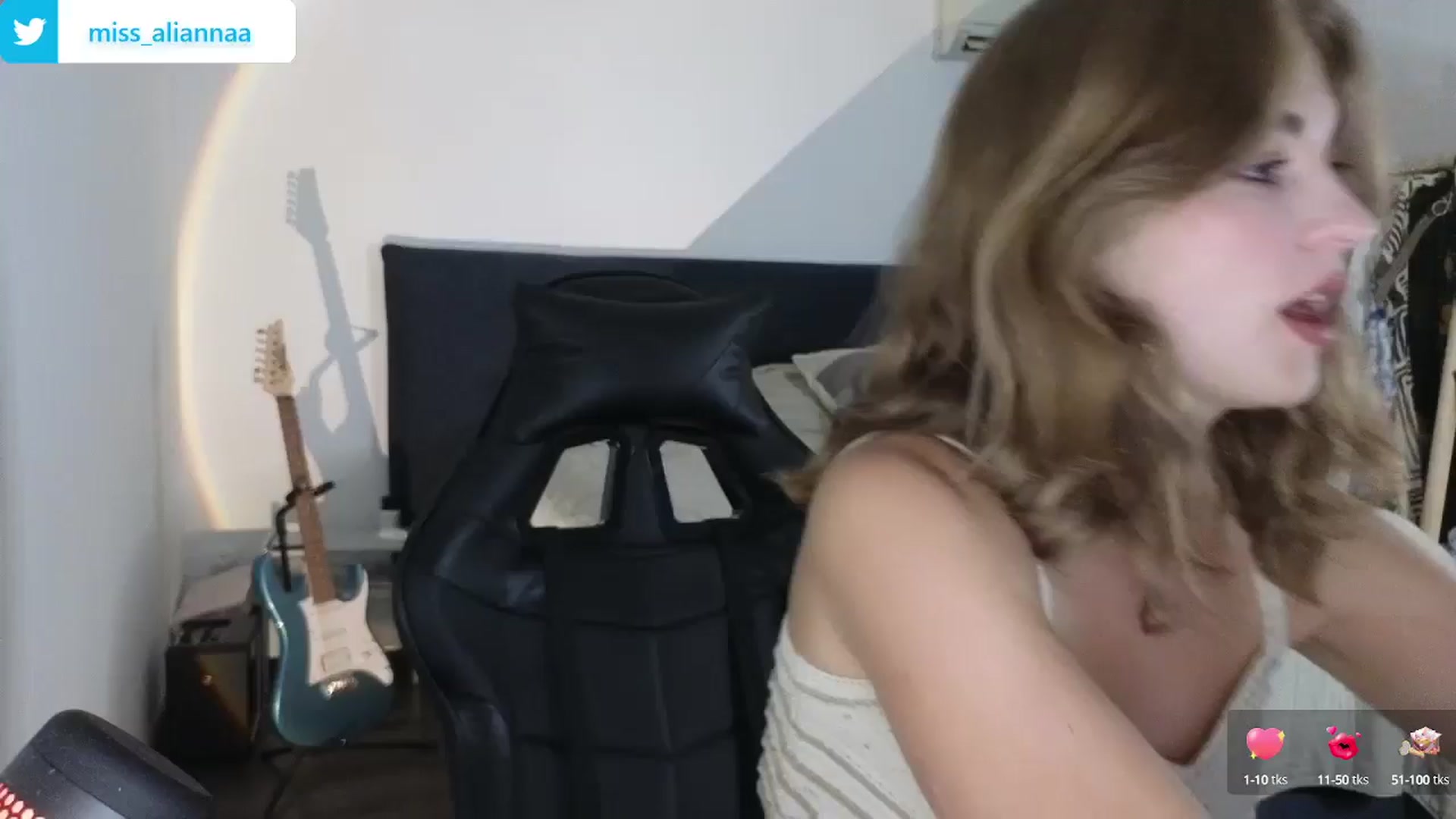 Gallery image thumbnail from Aliannaa's myfreecams stream on, 07/19/2024, 18:57 image 1 of 20