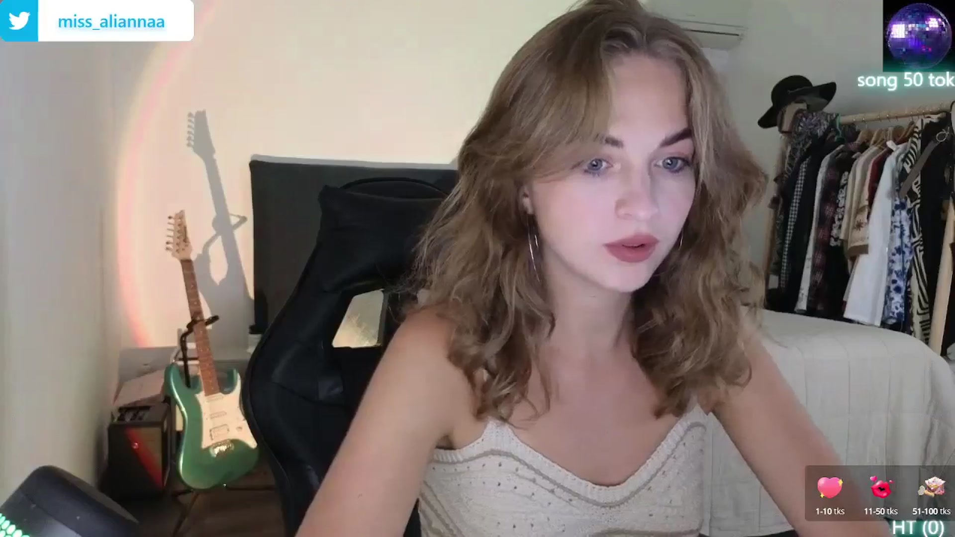 Gallery image thumbnail from Aliannaa's myfreecams stream on, 07/19/2024, 18:57 image 8 of 20