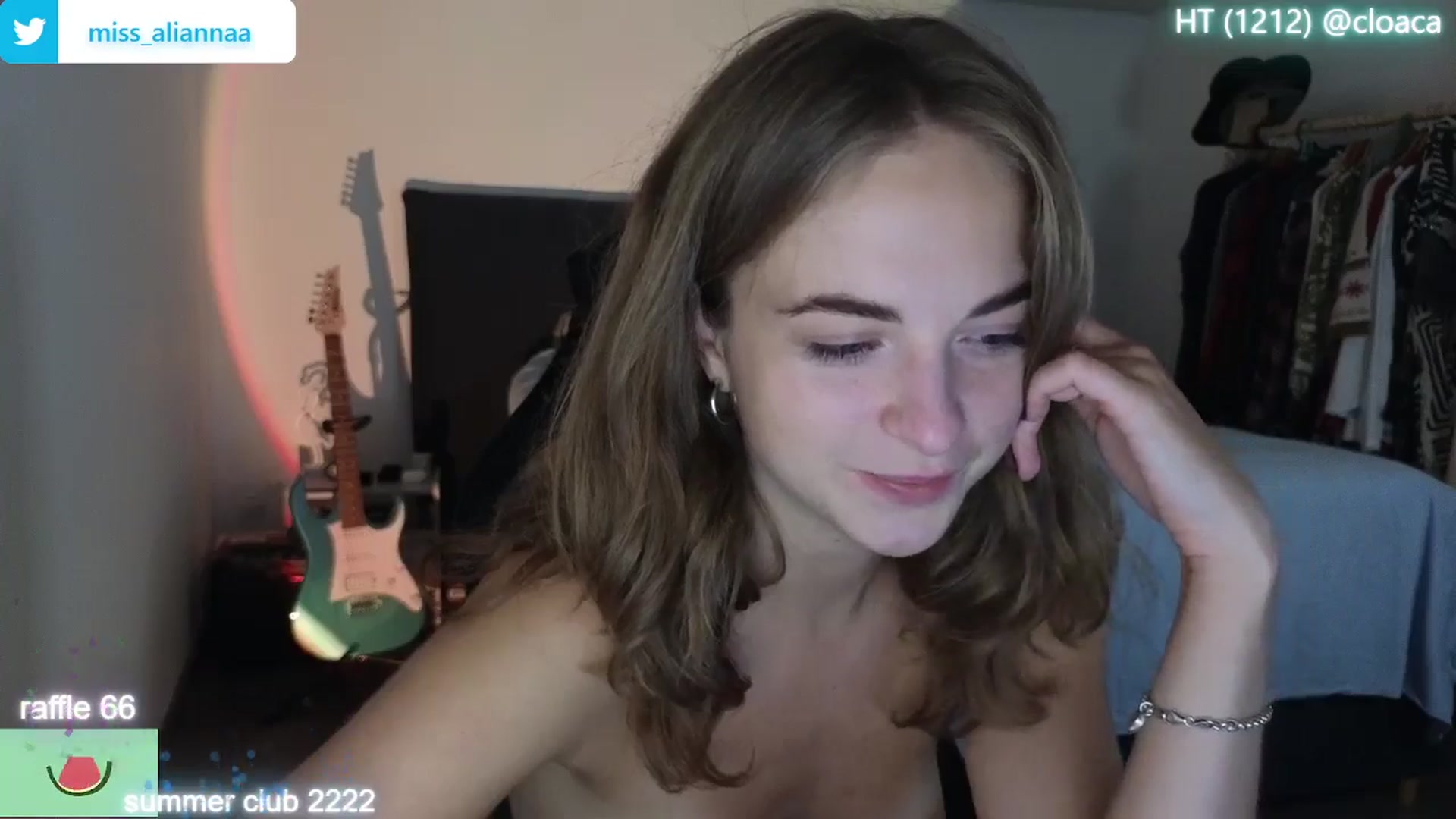 Gallery image thumbnail from Aliannaa's myfreecams stream on, 08/06/2024, 22:01 image 17 of 20