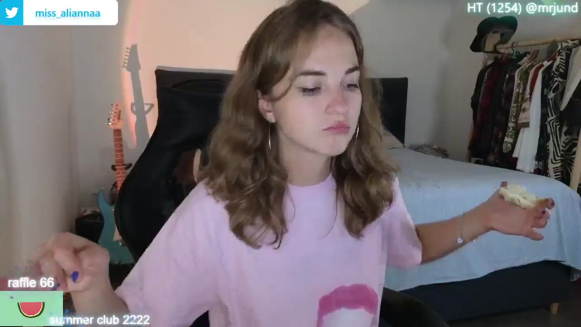 Gallery image thumbnail from Aliannaa's myfreecams stream on, 08/07/2024, 21:50 image 15 of 20