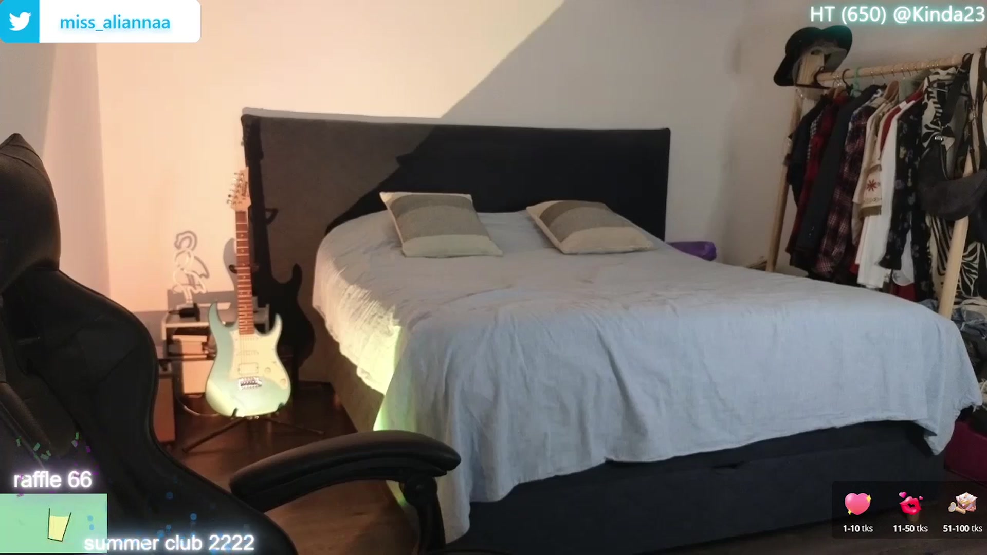 Gallery image thumbnail from Aliannaa's myfreecams stream on, 08/10/2024, 20:01 image 11 of 20