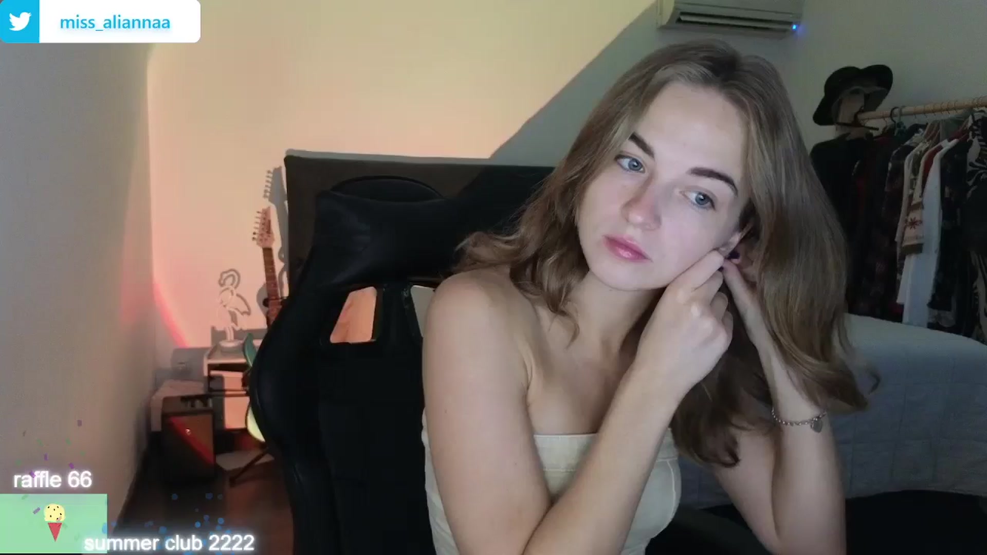 Gallery image thumbnail from Aliannaa's myfreecams stream on, 08/12/2024, 11:46 image 1 of 20