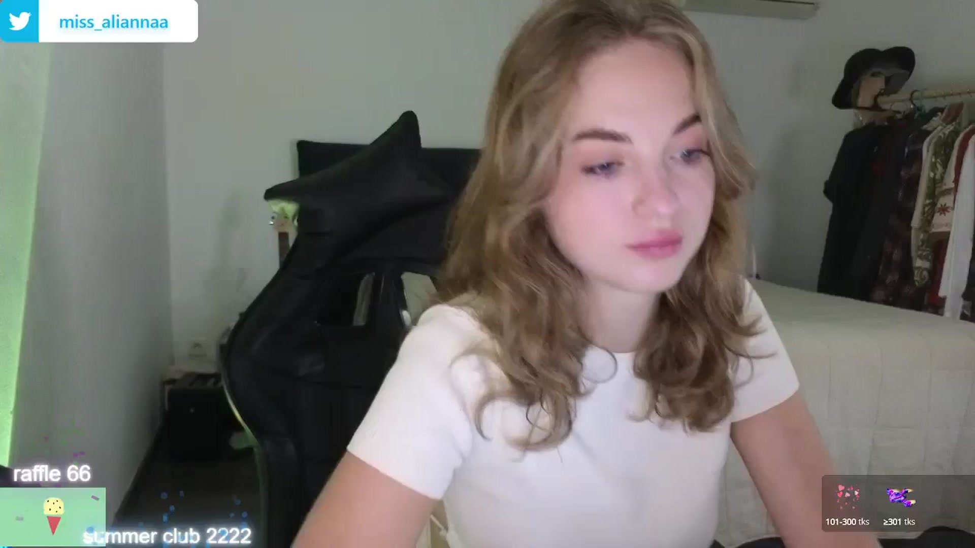 Gallery image thumbnail from Aliannaa's myfreecams stream on, 08/15/2024, 20:35 image 1 of 20