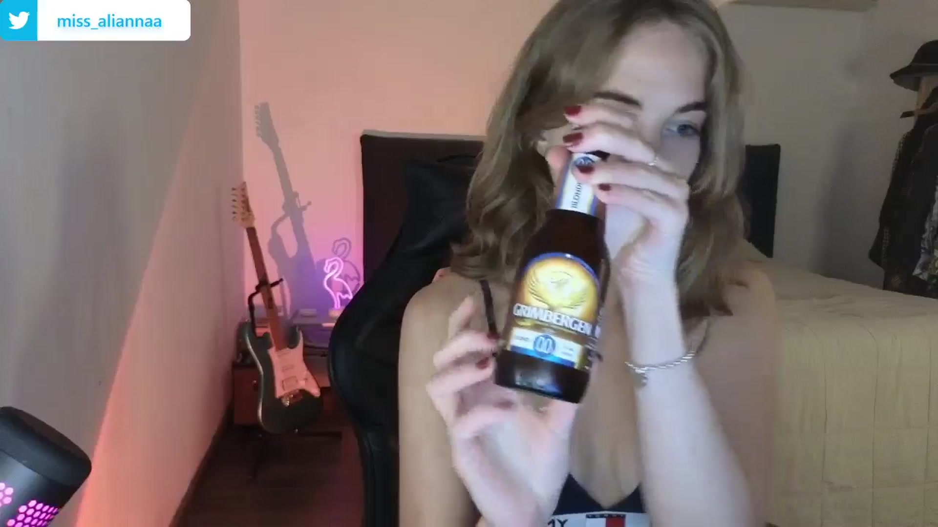 Gallery image thumbnail from Aliannaa's myfreecams stream on, 08/21/2024, 20:50 image 9 of 20