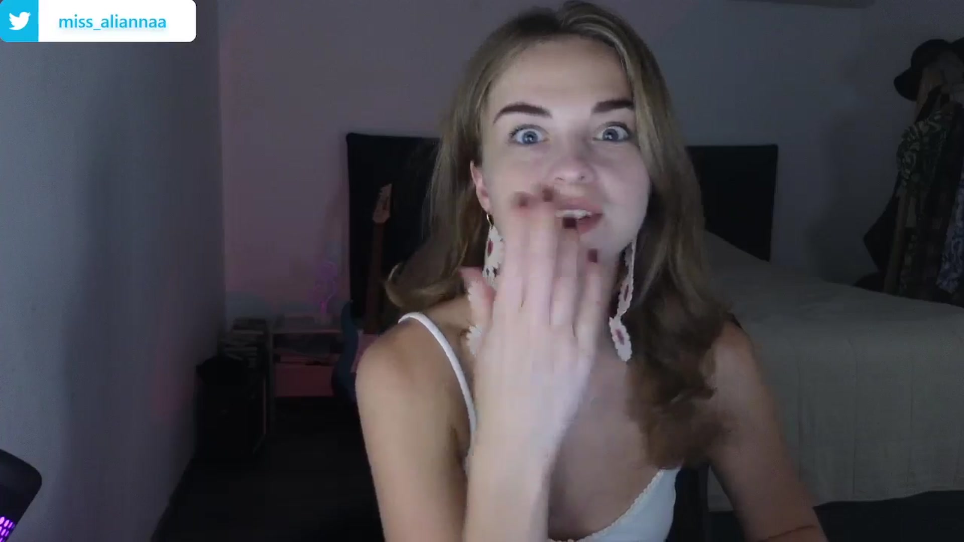 Gallery image thumbnail from Aliannaa's myfreecams stream on, 09/04/2024, 14:35 image 14 of 20