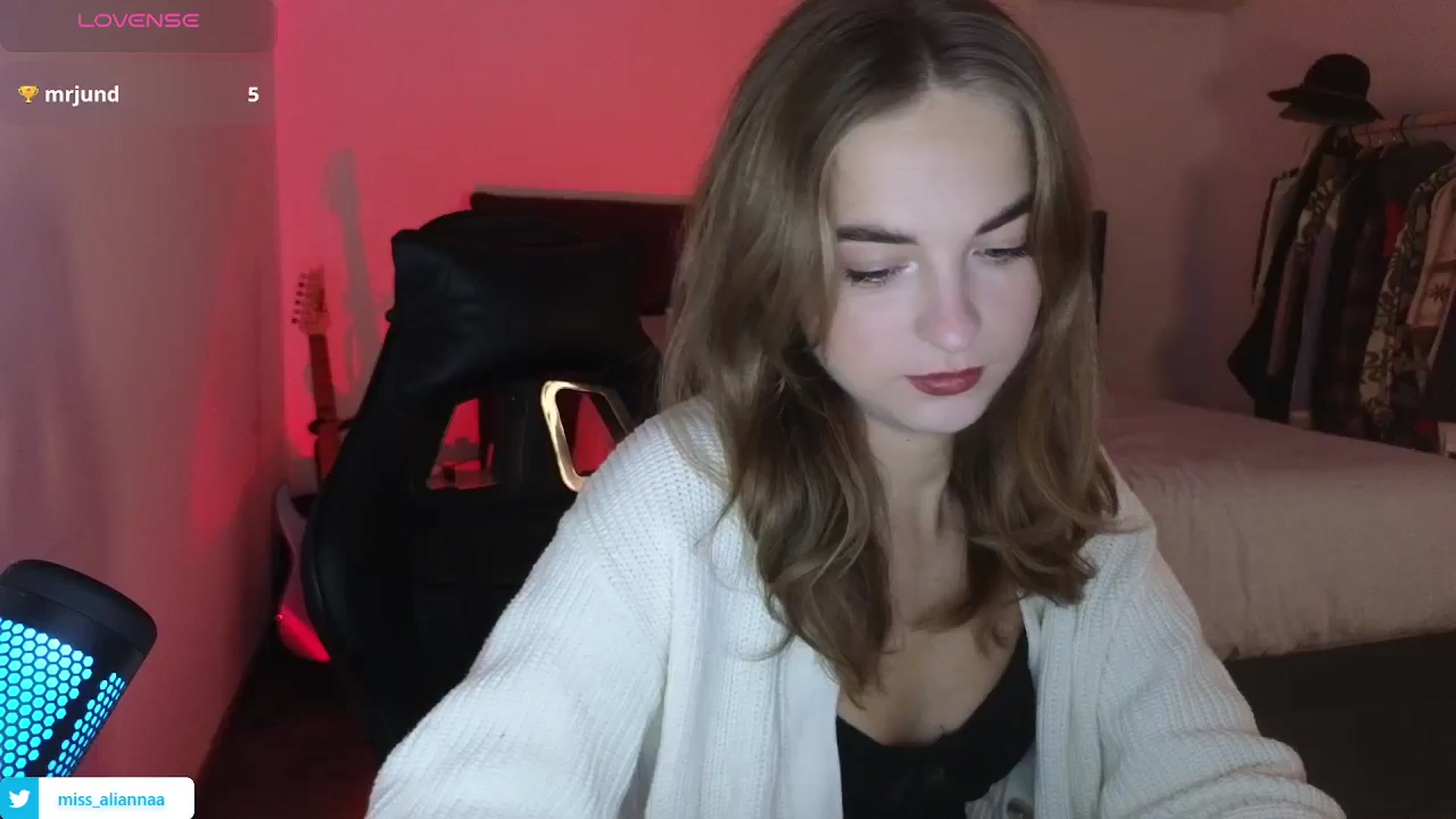 Gallery image thumbnail from Aliannaa's myfreecams stream on, 09/21/2024, 20:28 image 1 of 20