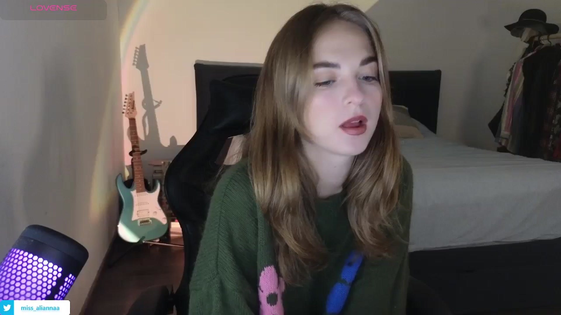Gallery image thumbnail from Aliannaa's myfreecams stream on, 09/26/2024, 20:07 image 1 of 20