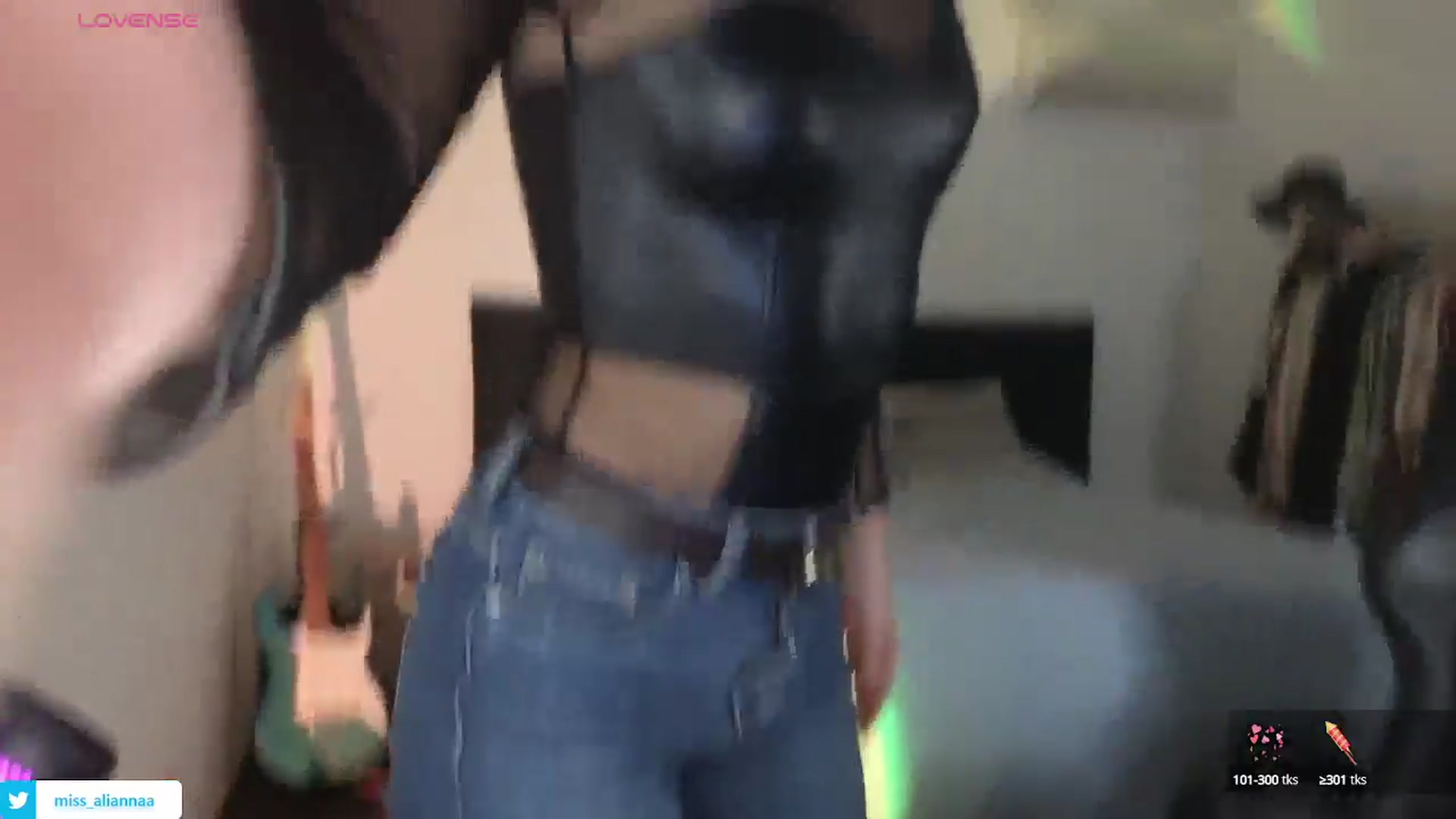 Gallery image thumbnail from Aliannaa's myfreecams stream on, 09/28/2024, 18:45 image 6 of 20