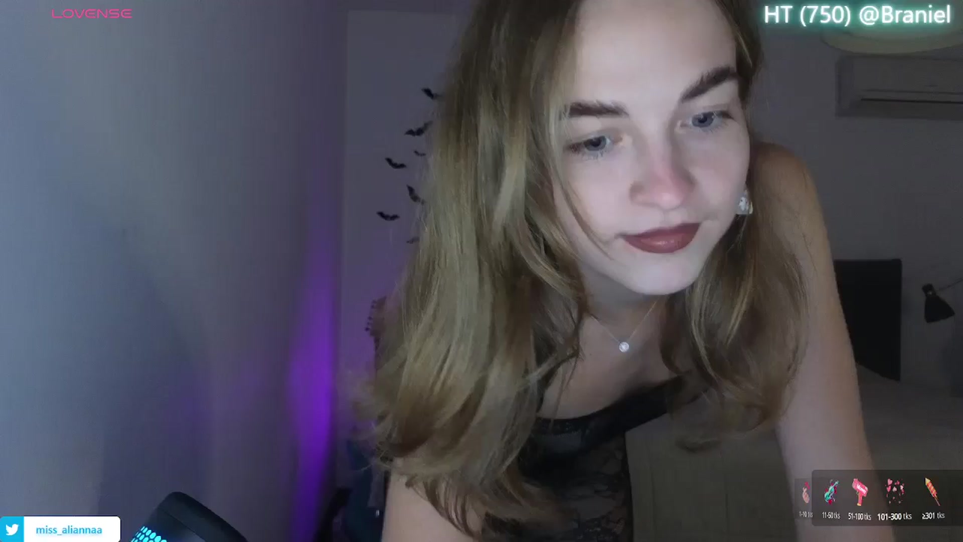 Gallery image thumbnail from Aliannaa's myfreecams stream on, 10/17/2024, 18:34 image 15 of 20
