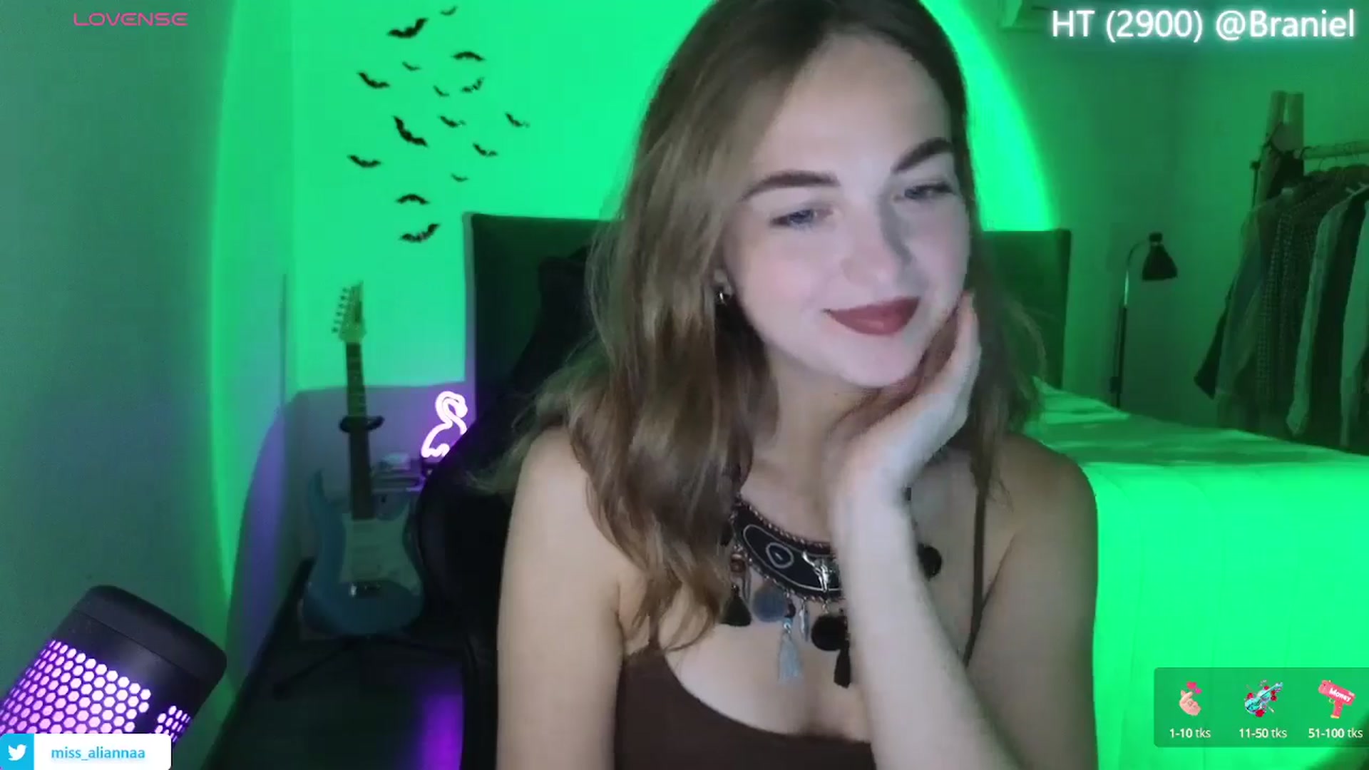 Gallery image thumbnail from Aliannaa's myfreecams stream on, 10/22/2024, 19:35 image 18 of 20