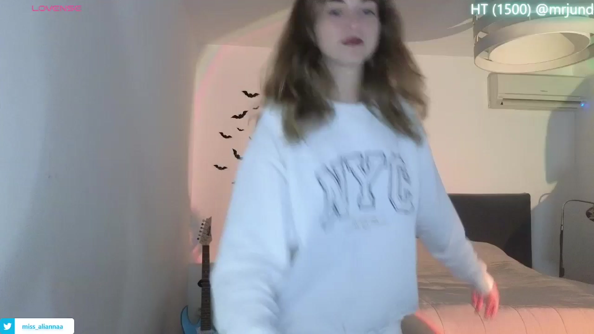 Gallery image thumbnail from Aliannaa's myfreecams stream on, 11/13/2024, 22:25 image 3 of 20