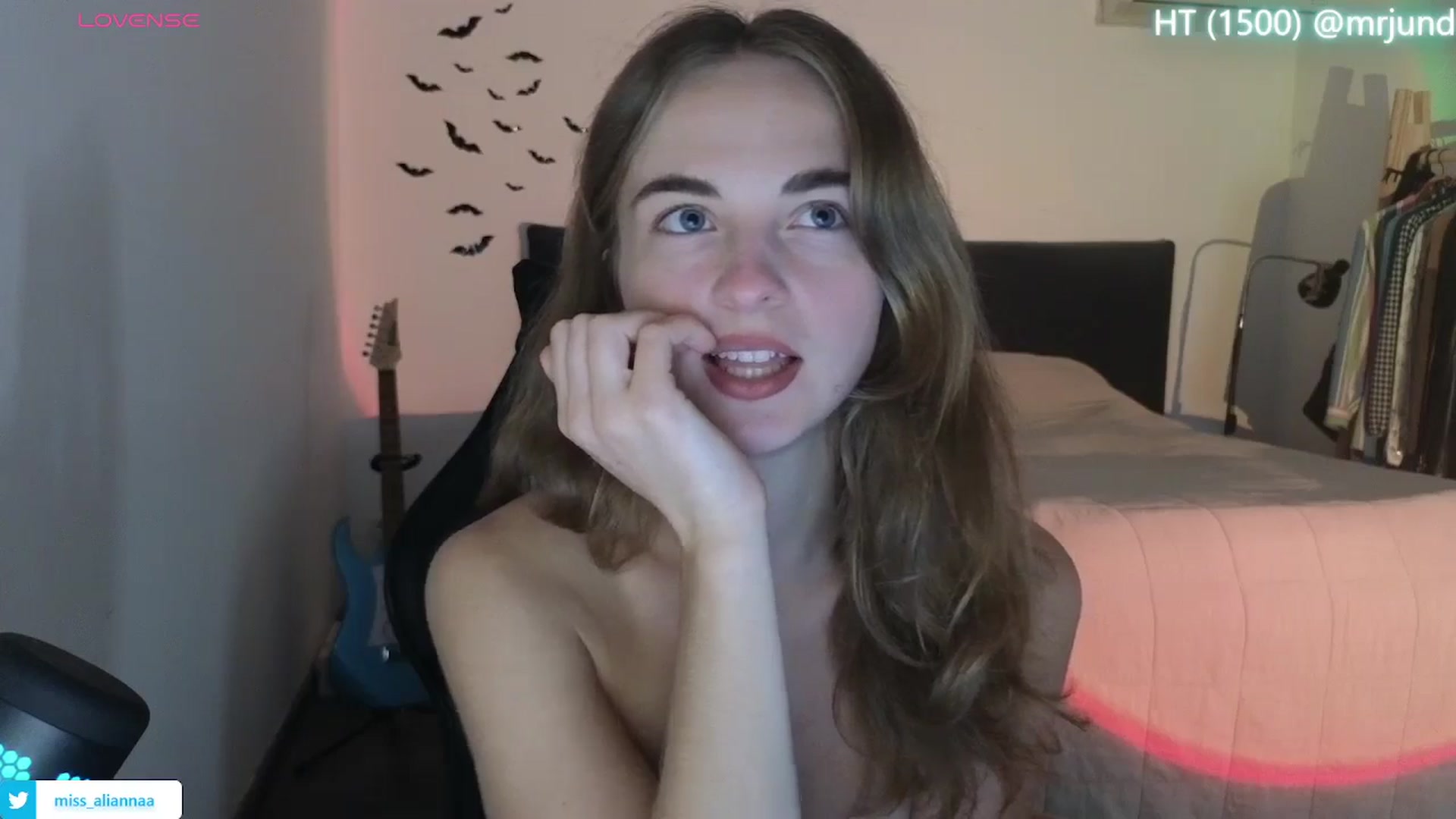 Gallery image thumbnail from Aliannaa's myfreecams stream on, 11/13/2024, 22:25 image 16 of 20