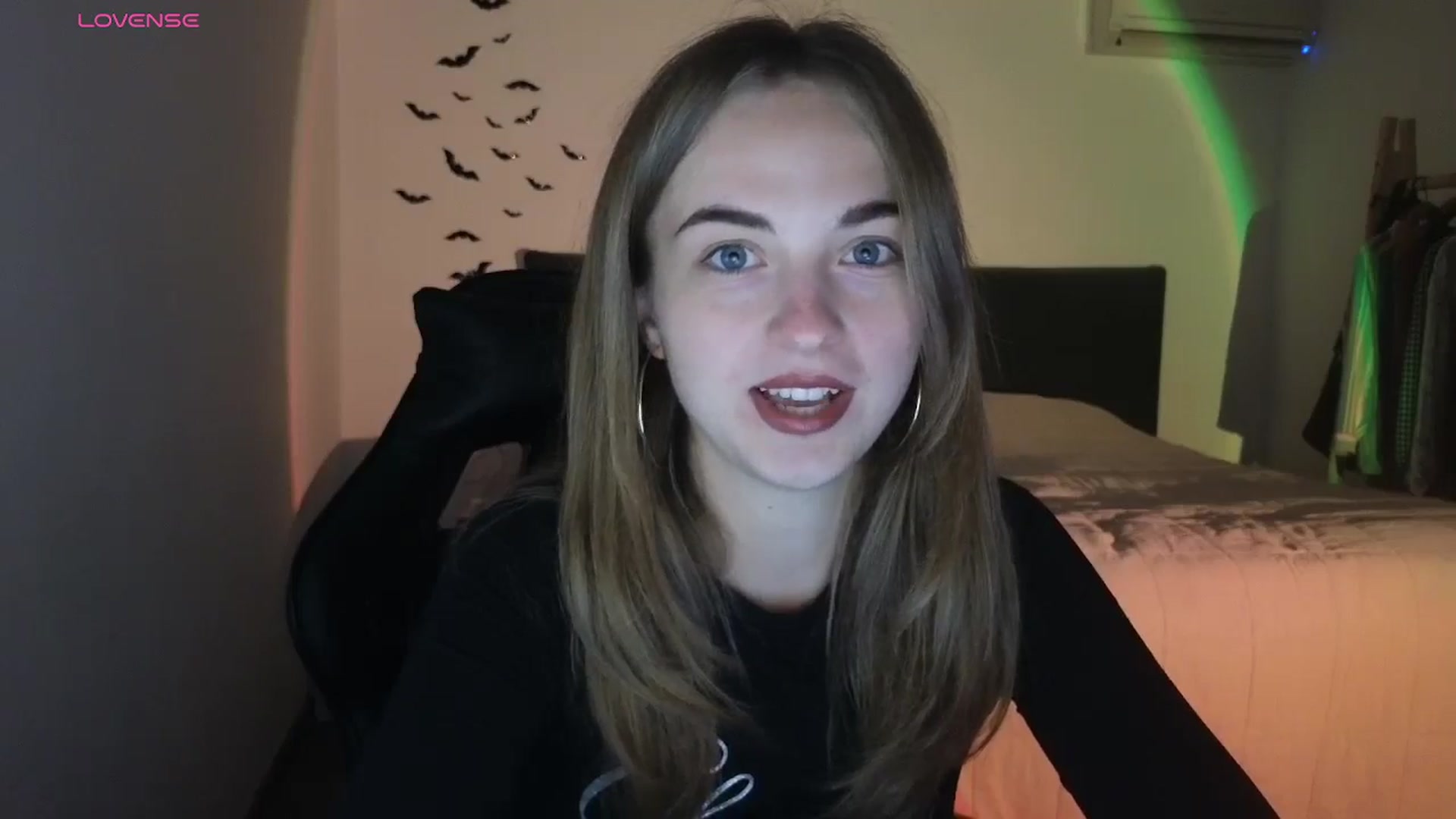Gallery image thumbnail from Aliannaa's myfreecams stream on, 11/15/2024, 19:01 image 3 of 20