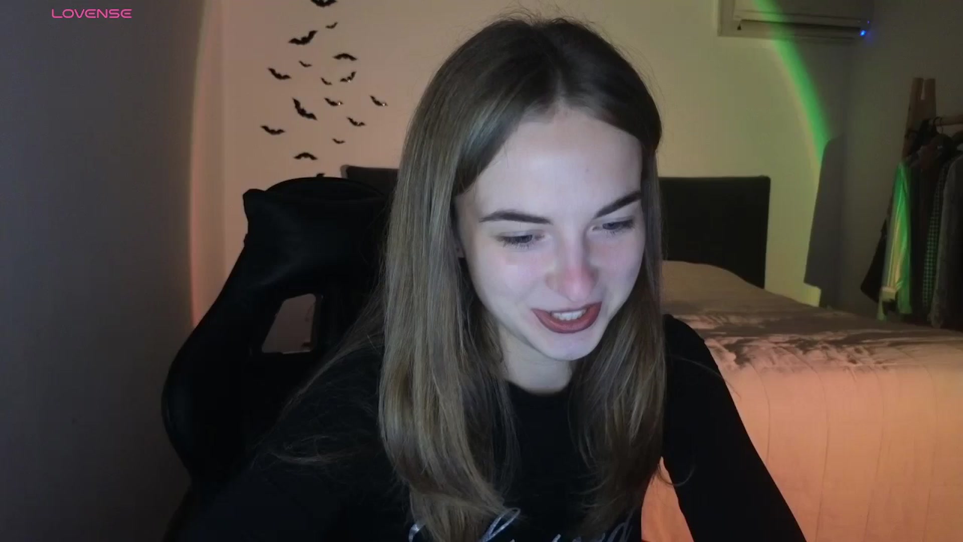Gallery image thumbnail from Aliannaa's myfreecams stream on, 11/15/2024, 19:01 image 4 of 20