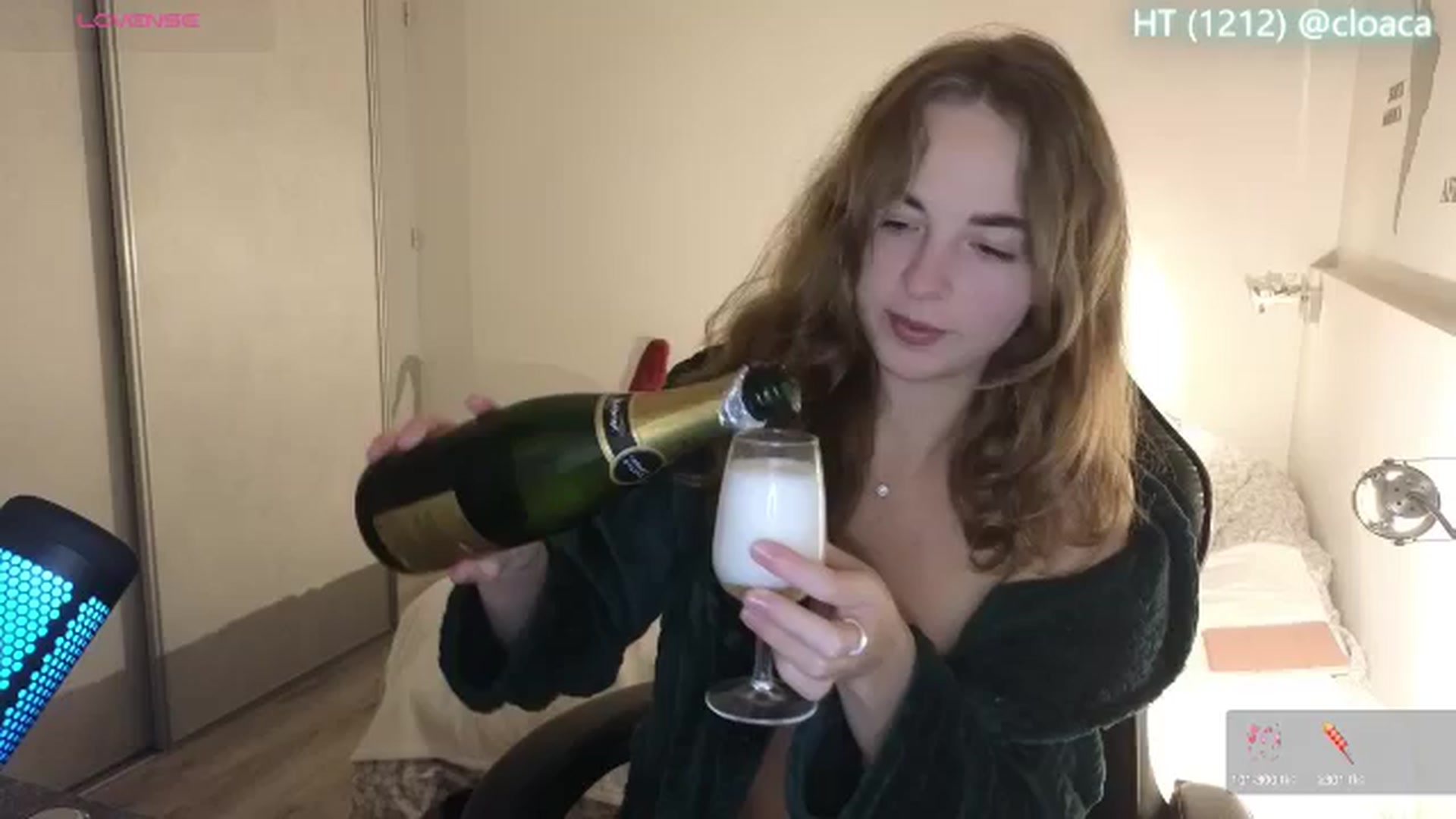 Gallery image thumbnail from Aliannaa's myfreecams stream on, 11/19/2024, 21:57 image 2 of 20