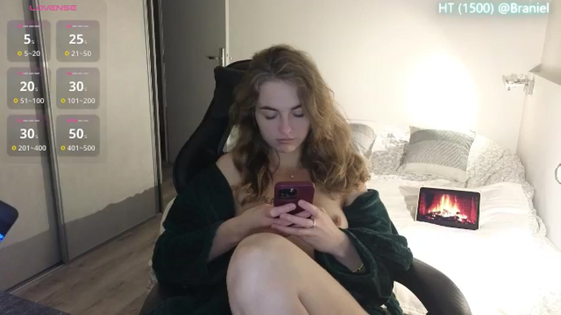 Gallery image thumbnail from Aliannaa's myfreecams stream on, 11/20/2024, 24:35 image 16 of 20