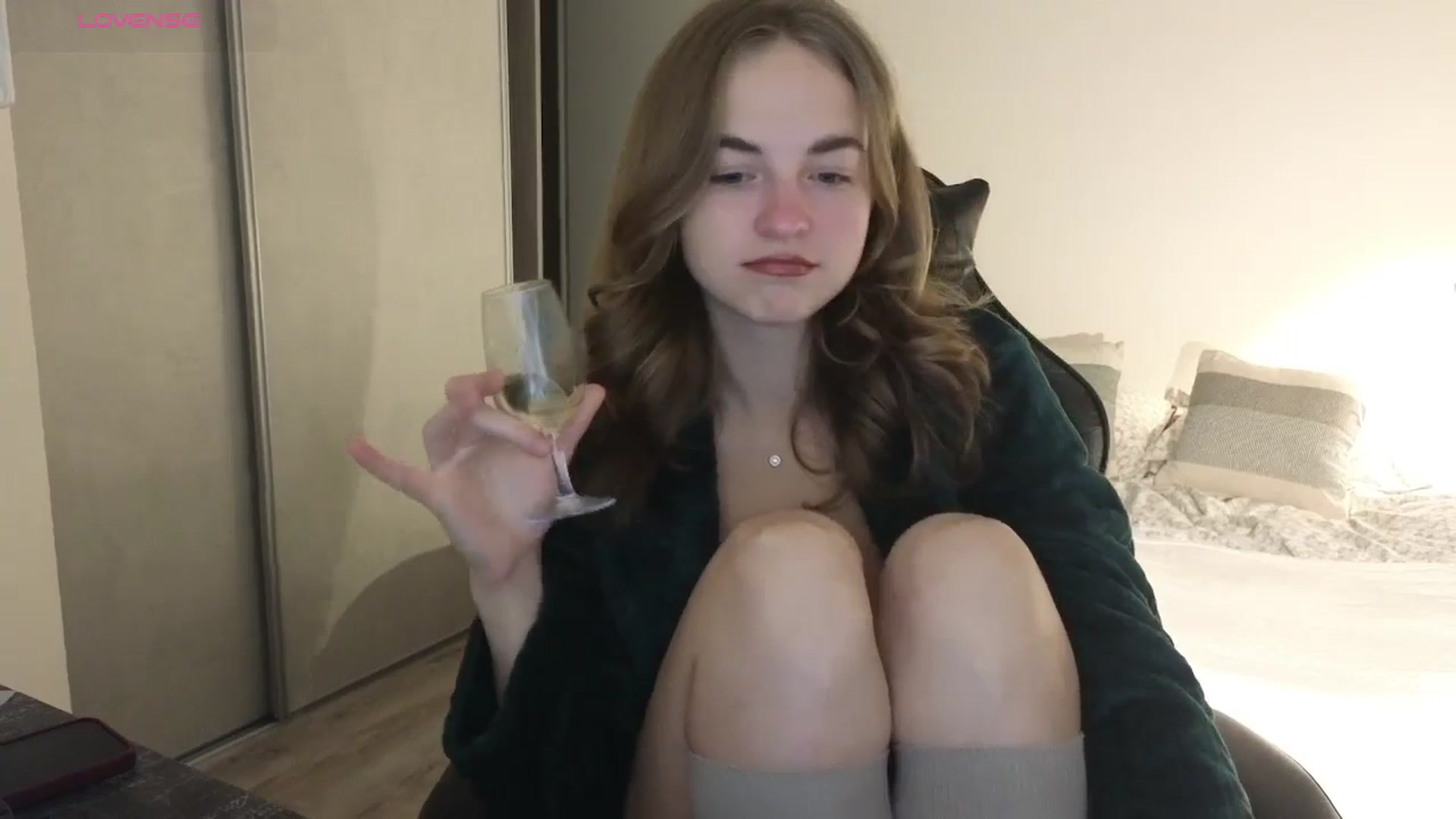 Gallery image thumbnail from Aliannaa's myfreecams stream on, 11/24/2024, 24:07 image 18 of 20