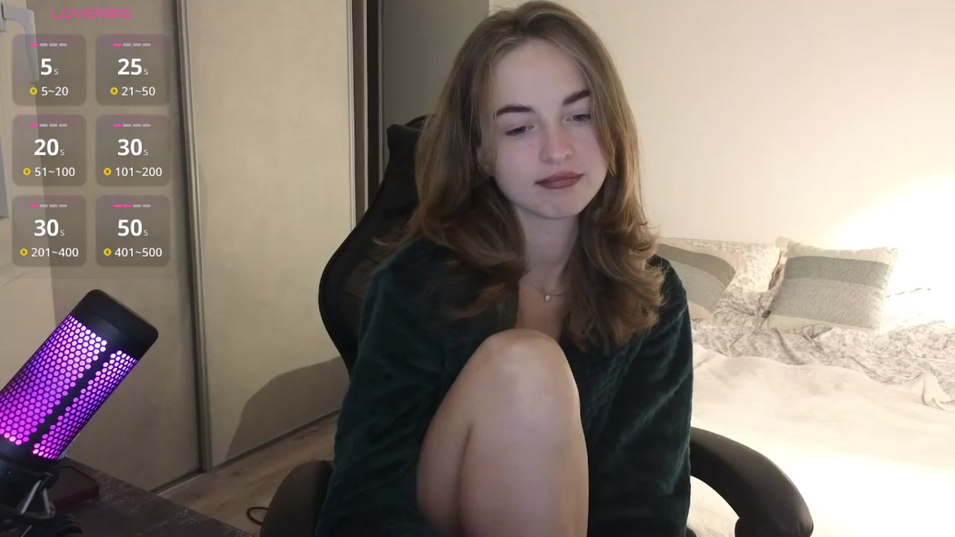 Gallery image thumbnail from Aliannaa's myfreecams stream on, 11/24/2024, 19:38 image 17 of 20