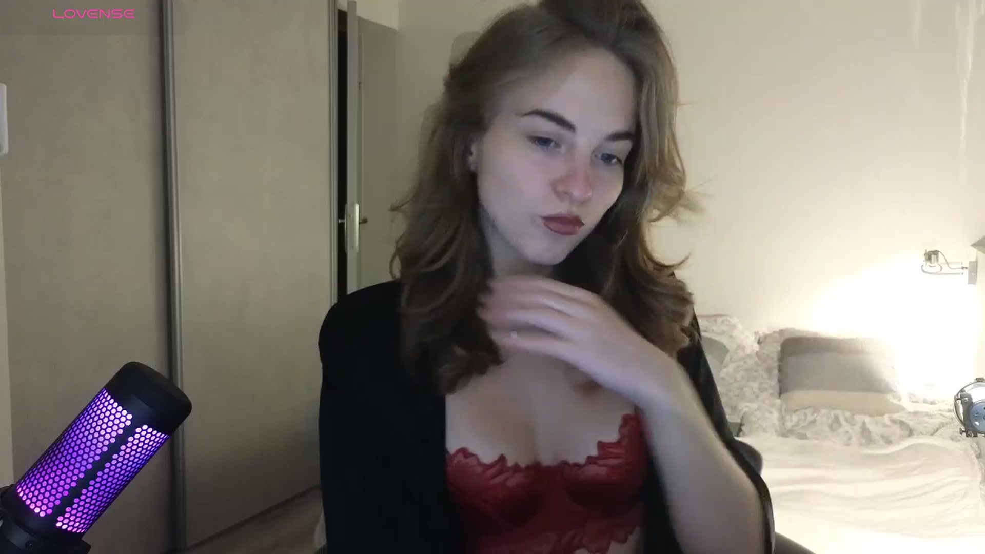 Gallery image thumbnail from Aliannaa's myfreecams stream on, 11/27/2024, 21:05 image 6 of 20