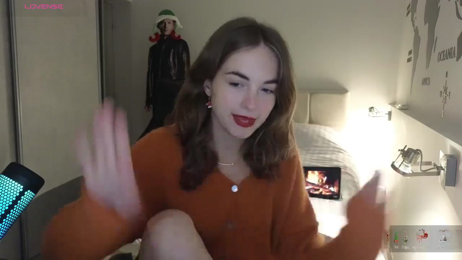 Gallery image thumbnail from Aliannaa's myfreecams stream on, 12/16/2024, 21:39 image 16 of 20