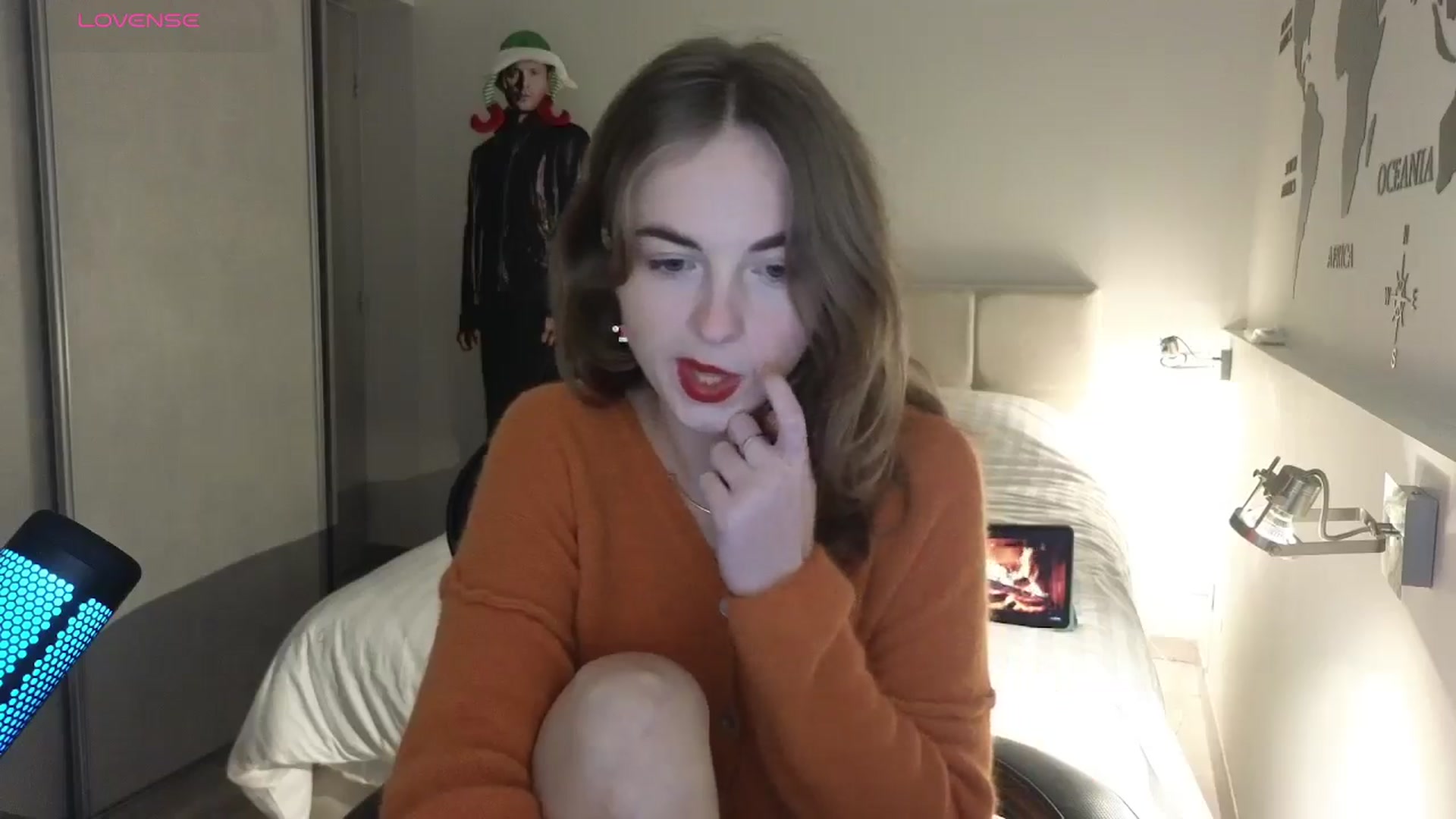 Gallery image thumbnail from Aliannaa's myfreecams stream on, 12/16/2024, 21:39 image 15 of 20