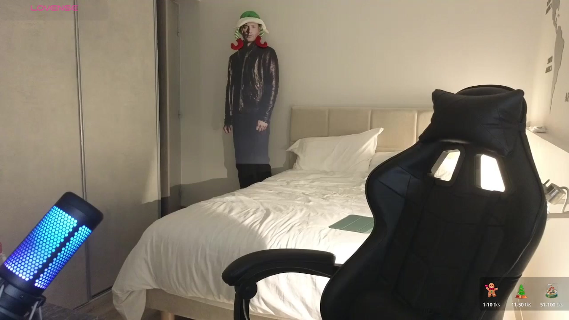 Gallery image thumbnail from Aliannaa's myfreecams stream on, 12/18/2024, 23:13 image 7 of 20