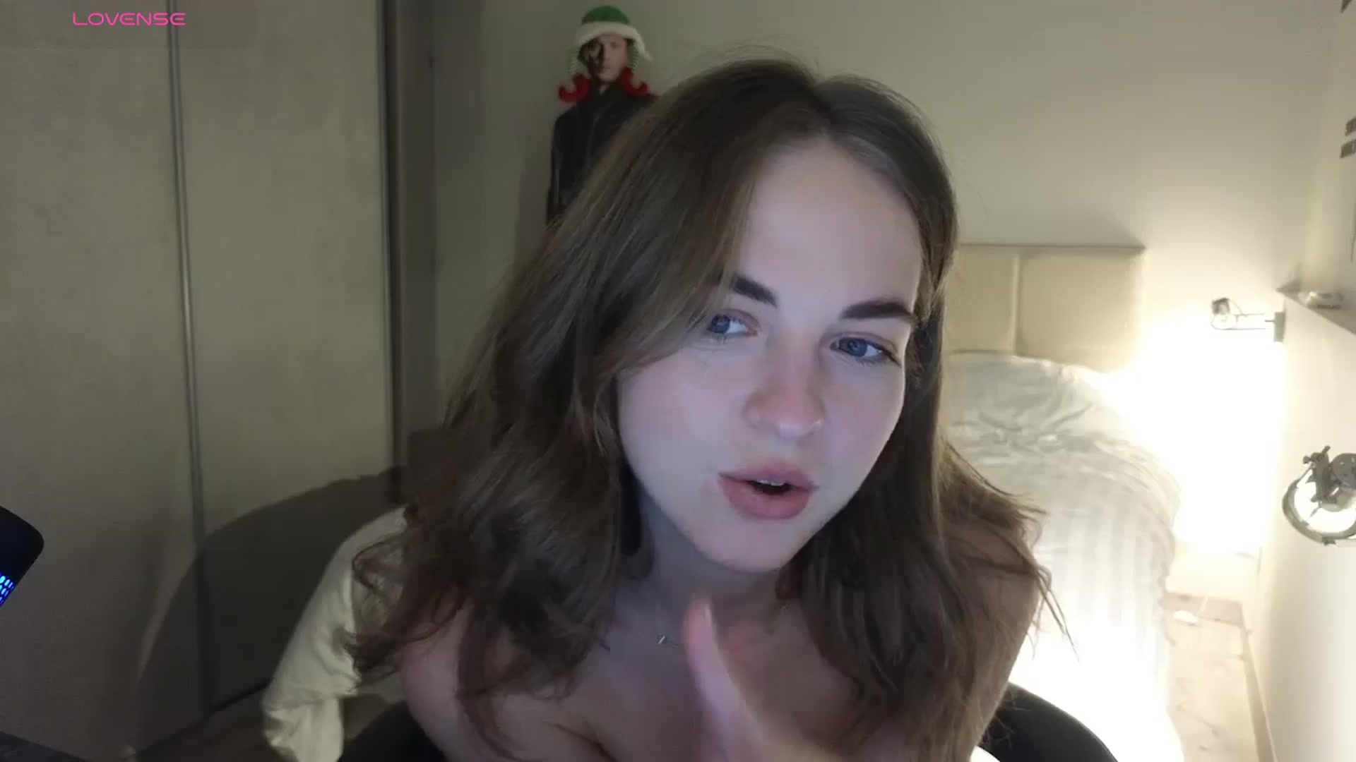 Gallery image thumbnail from Aliannaa's myfreecams stream on, 12/19/2024, 01:02 image 17 of 20