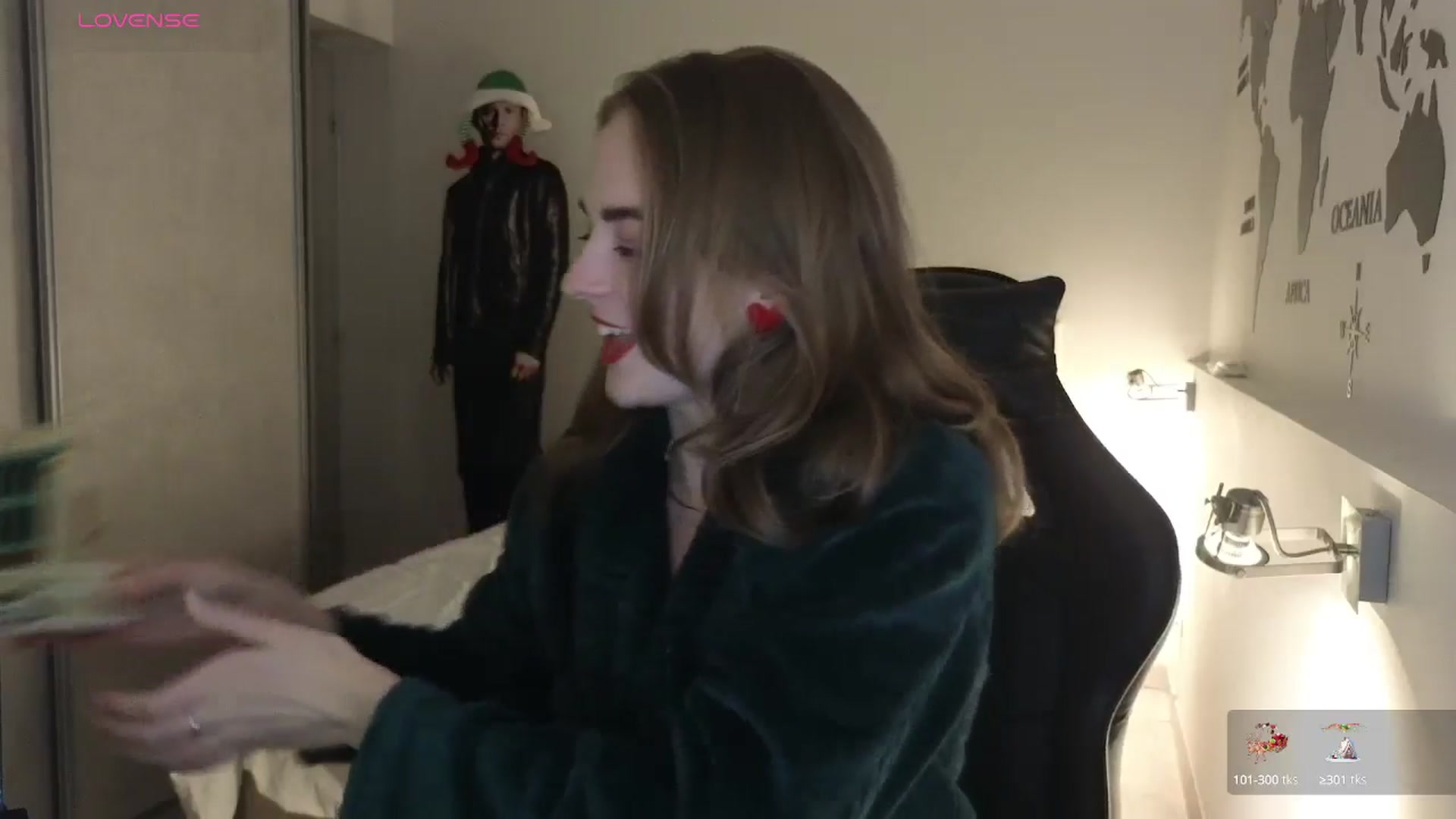 Gallery image thumbnail from Aliannaa's myfreecams stream on, 12/20/2024, 21:06 image 10 of 20